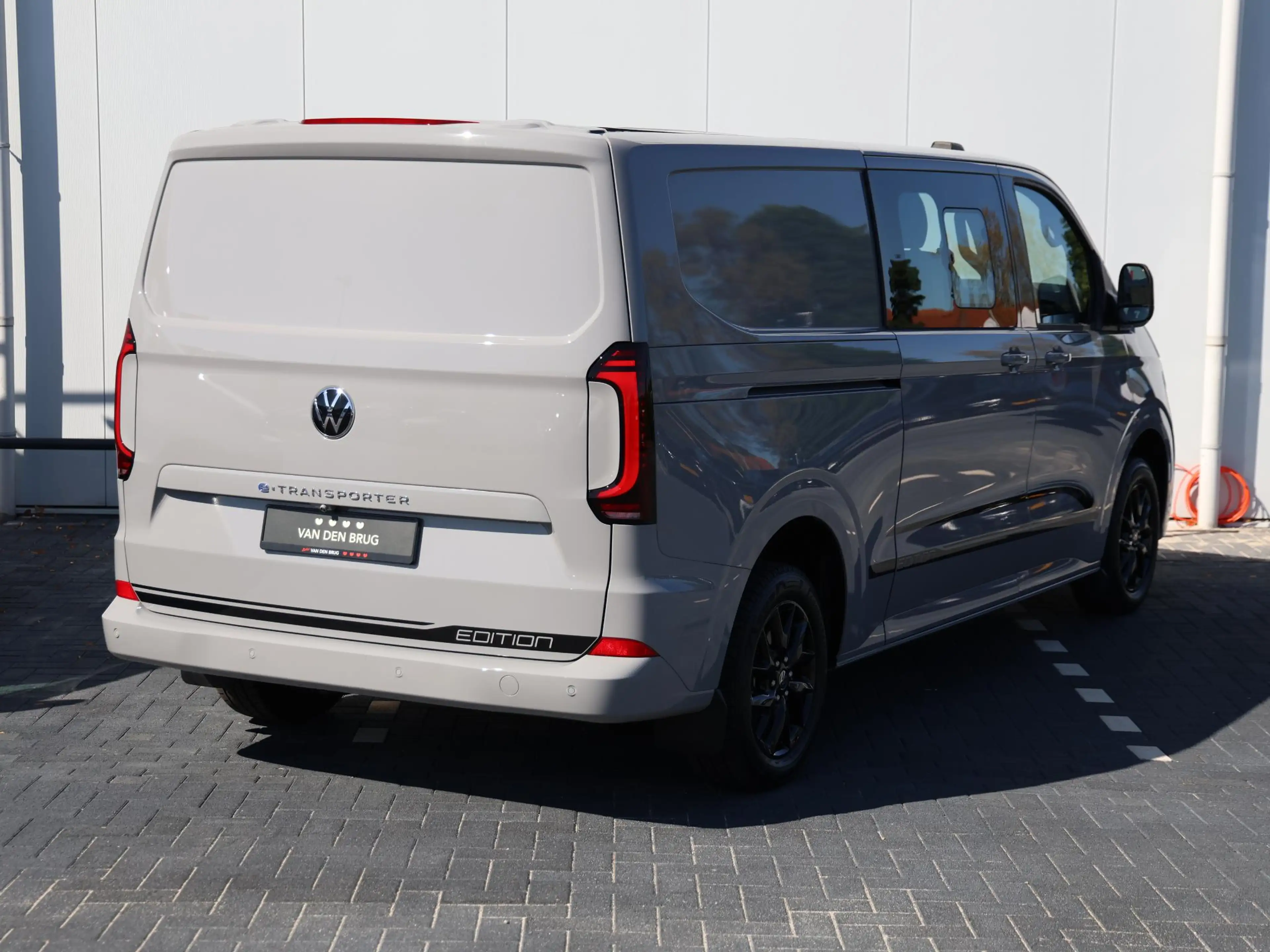 Volkswagen Transporter e-Transporter Dubbele cabine L2H1 Edition 64 kWh 2 — photo 5