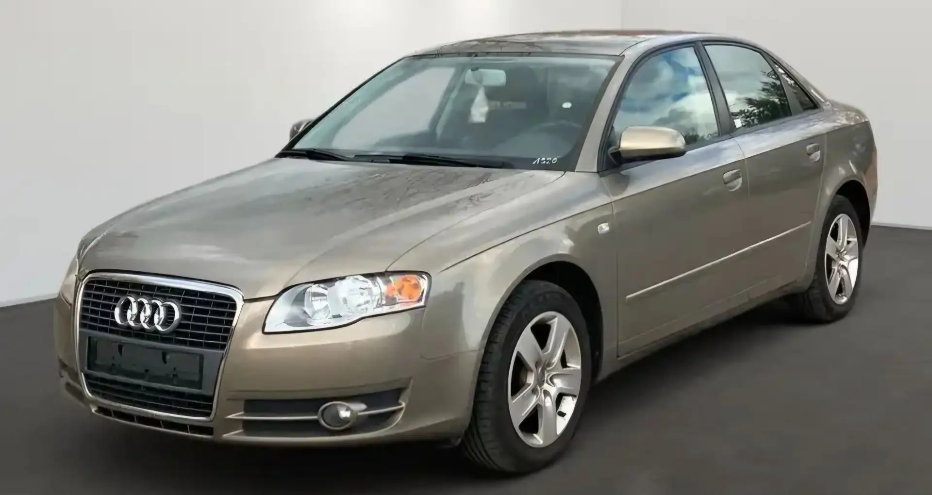 Audi A4 1.6i - Airco + Keuring/ Carpass - Garantie Beige - 1