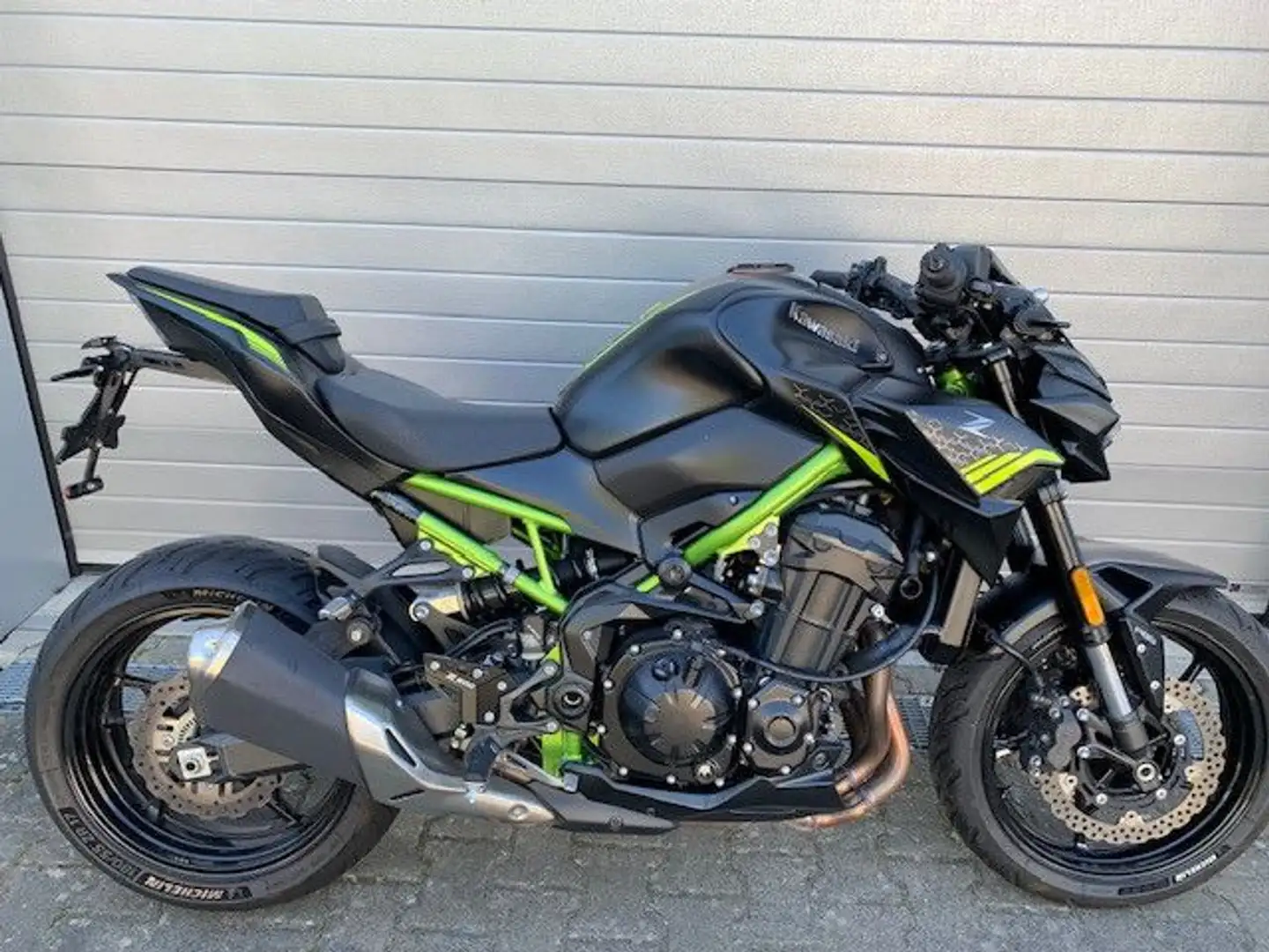 Kawasaki Z 900 Černá - 1
