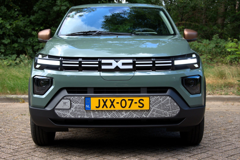 Dacia Spring Extreme 65 26.8 kWh , Navi, Camera, Apple, Cruise — photo 3
