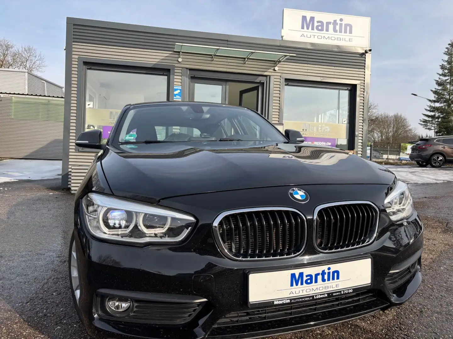 BMW 116 d Advantage * LED/NAVI+NUR 45000 KM* Schwarz - 2