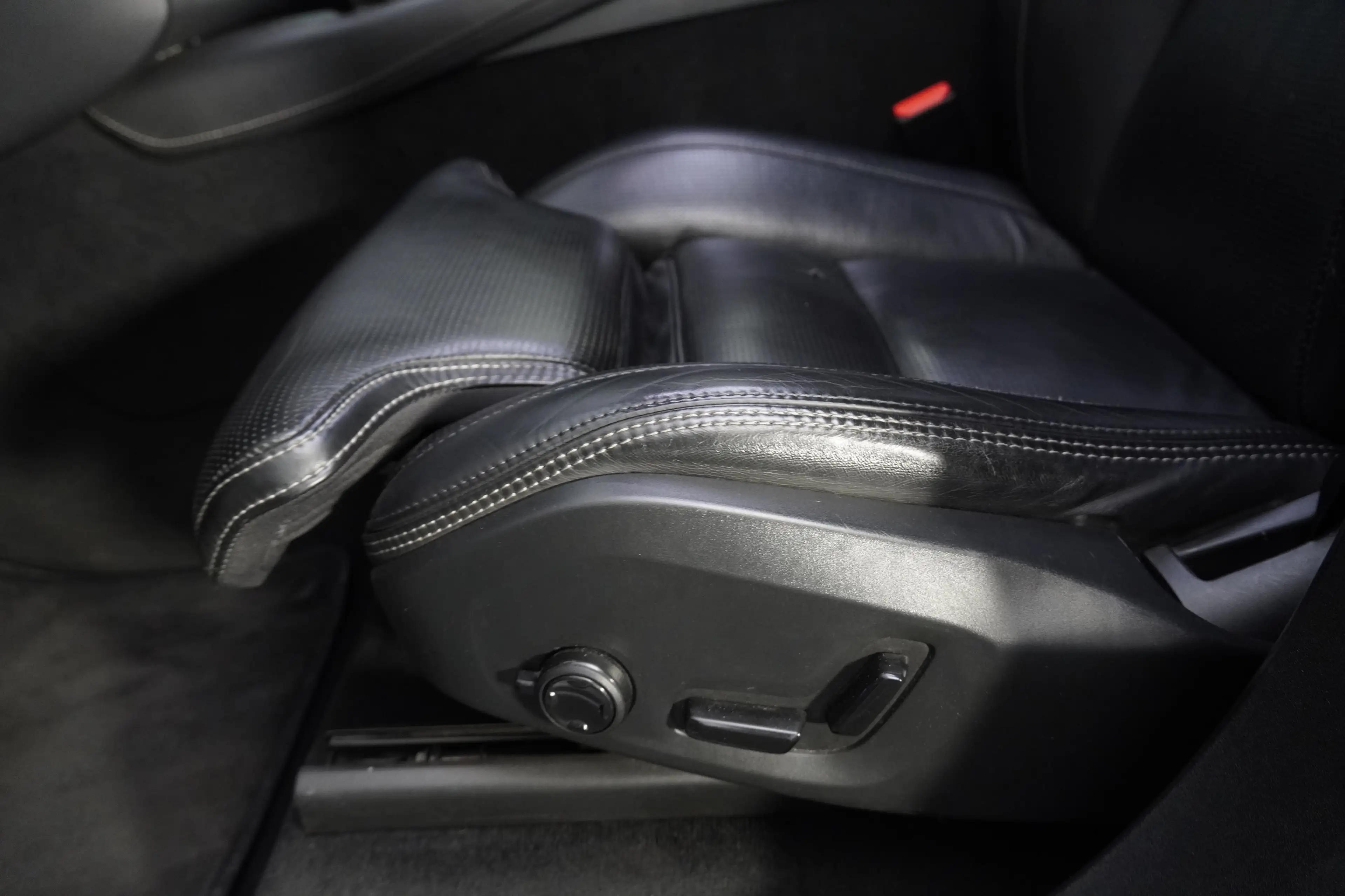 Volvo XC90 XC90 D5 AWD R-Design — photo 10