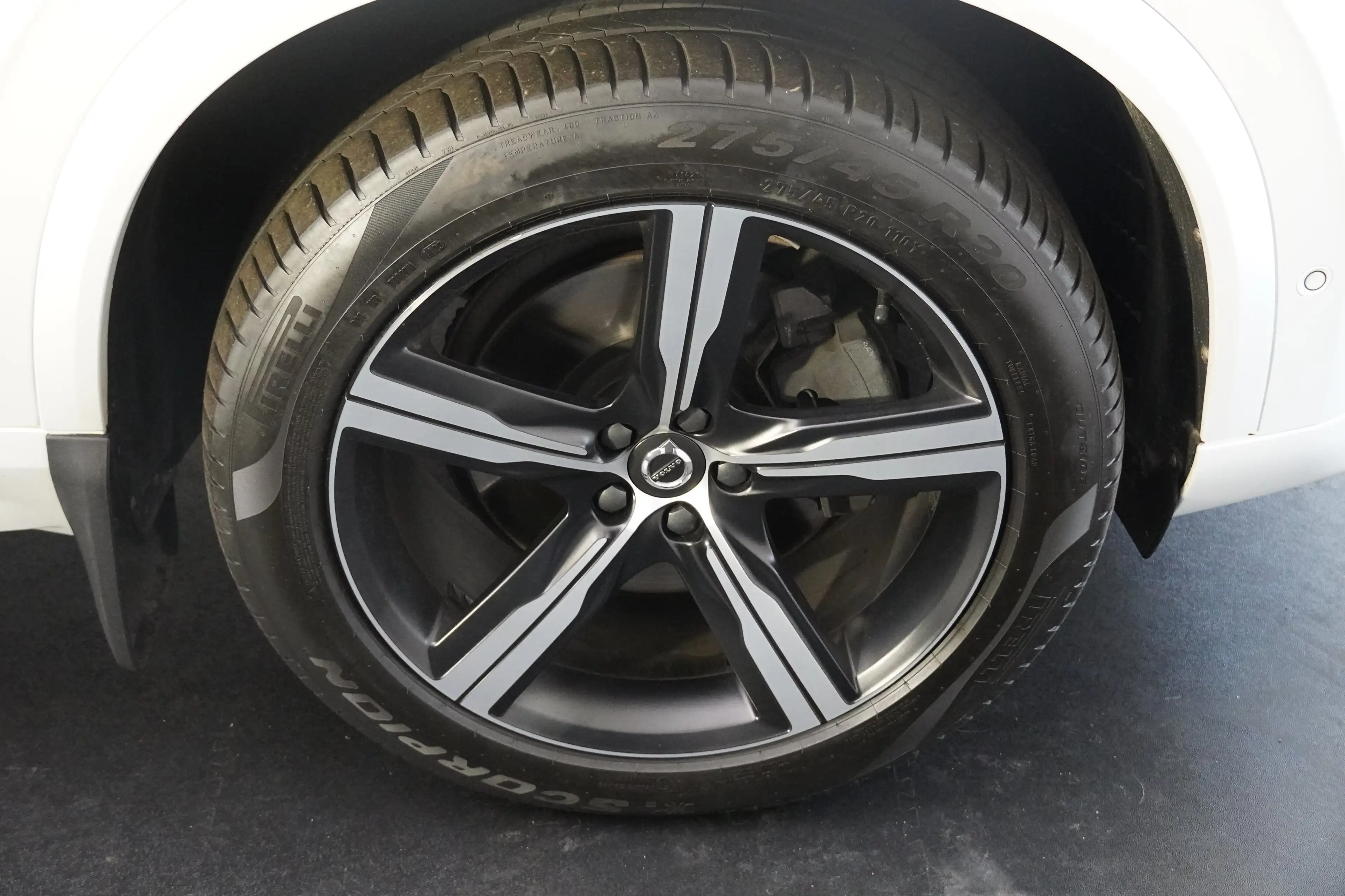 Volvo XC90 XC90 D5 AWD R-Design — photo 35
