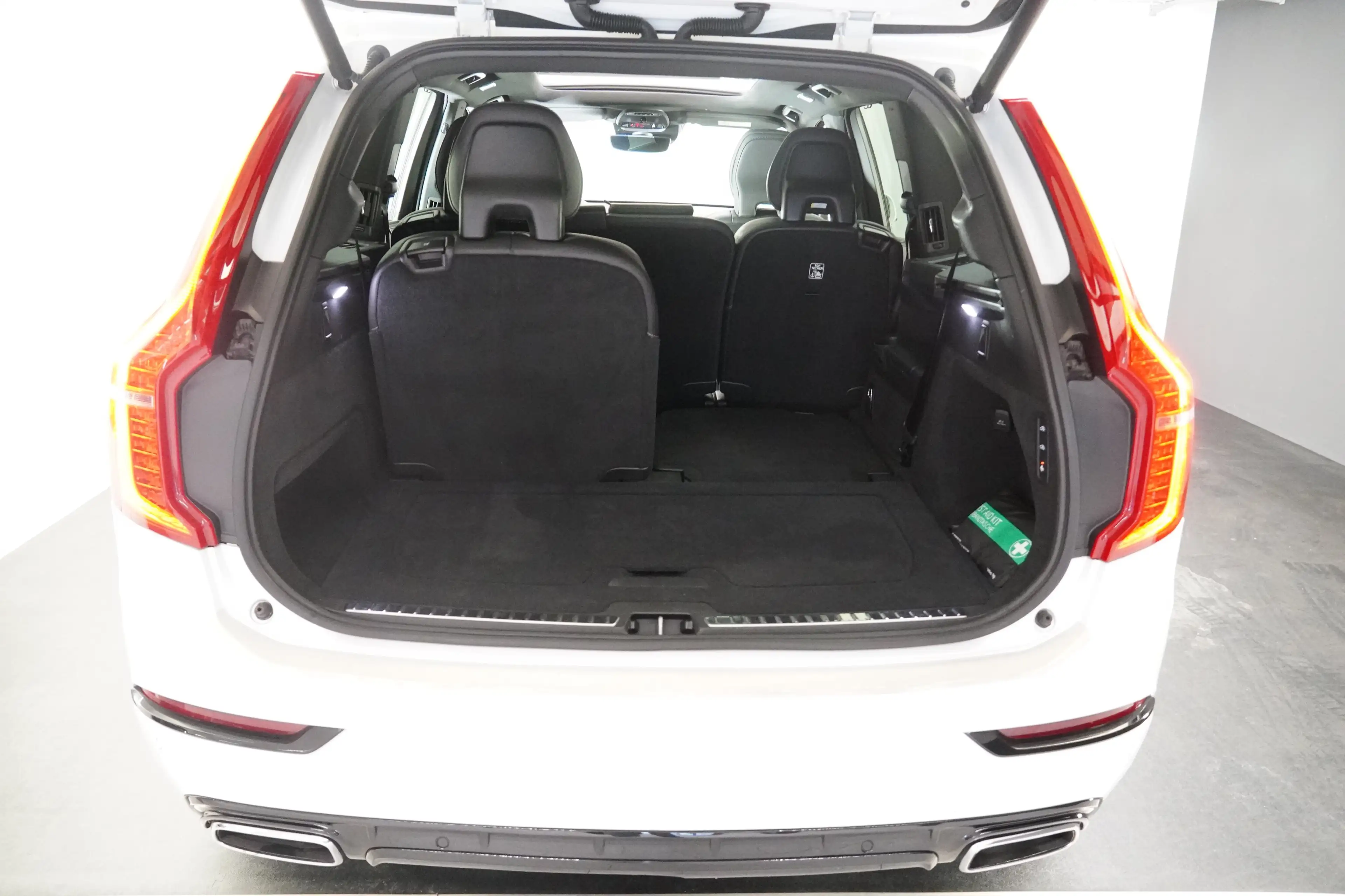 Volvo XC90 XC90 D5 AWD R-Design — photo 28