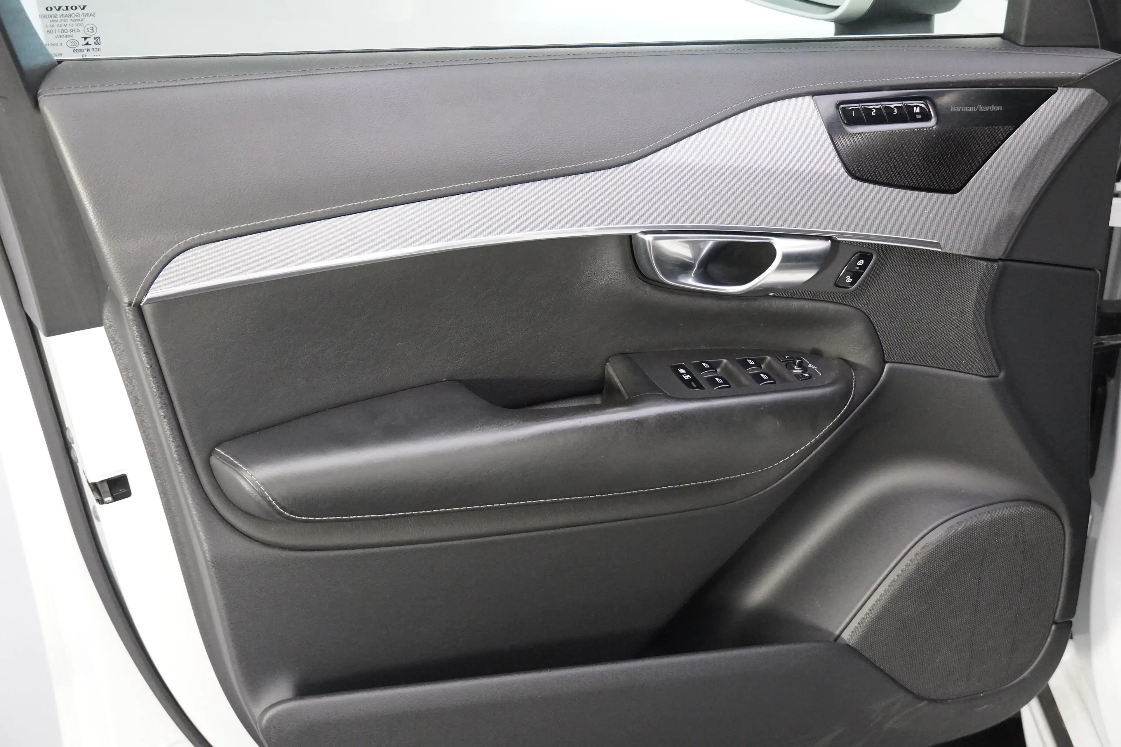Volvo XC90 XC90 D5 AWD R-Design — photo 6