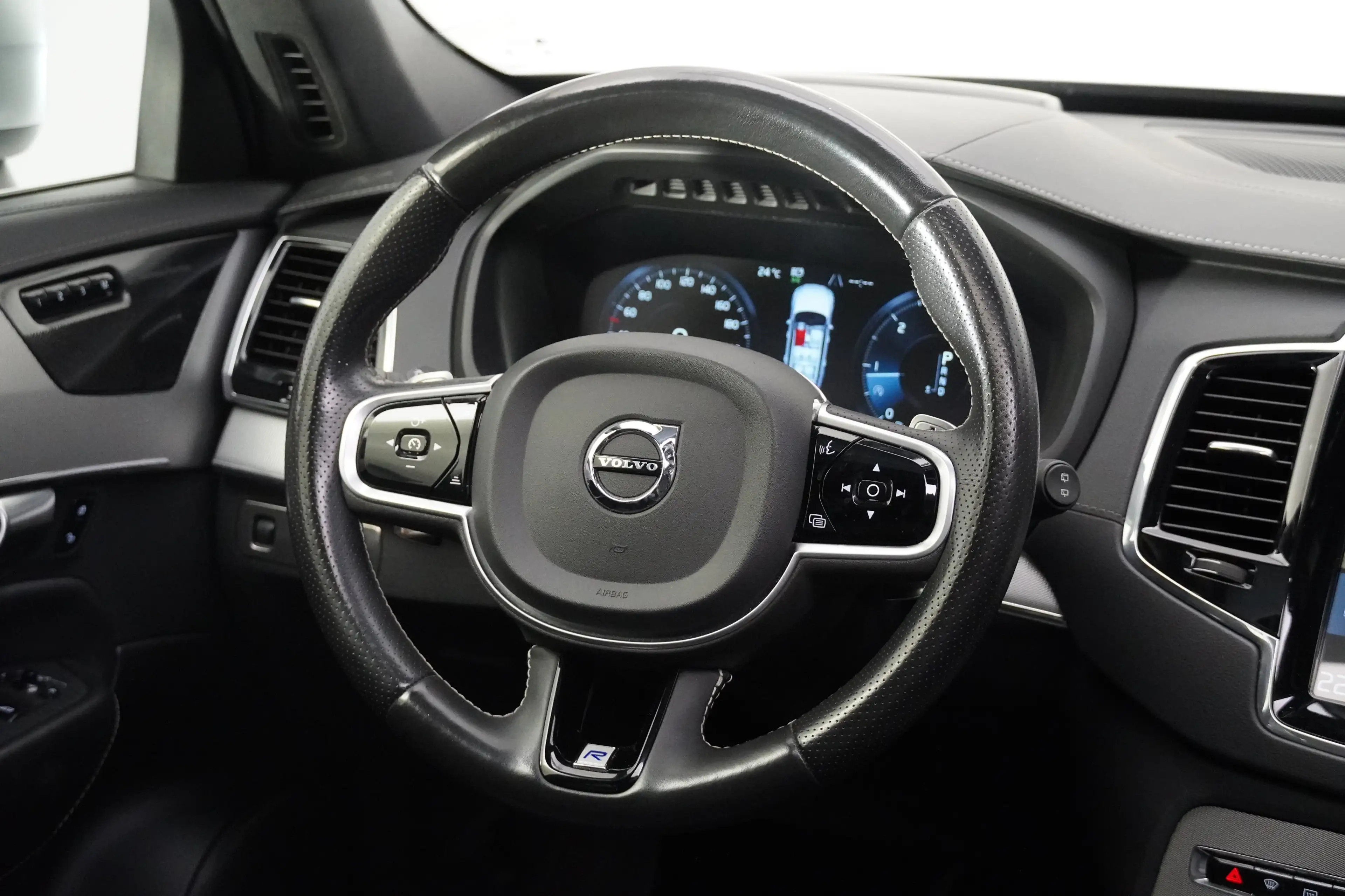 Volvo XC90 XC90 D5 AWD R-Design — photo 11