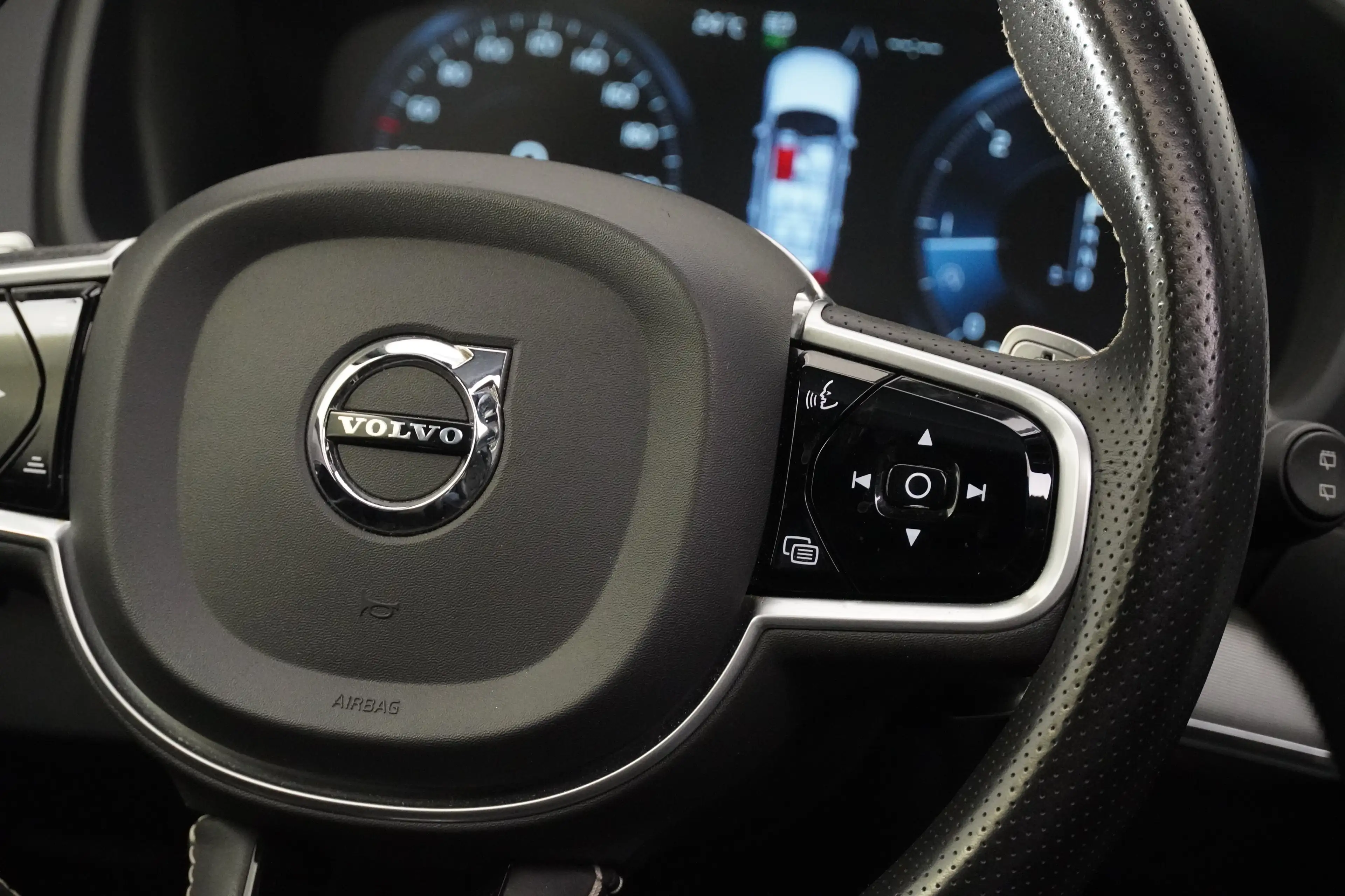 Volvo XC90 XC90 D5 AWD R-Design — photo 13