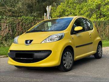 12 mois garantie 69.206KM Essence Airco