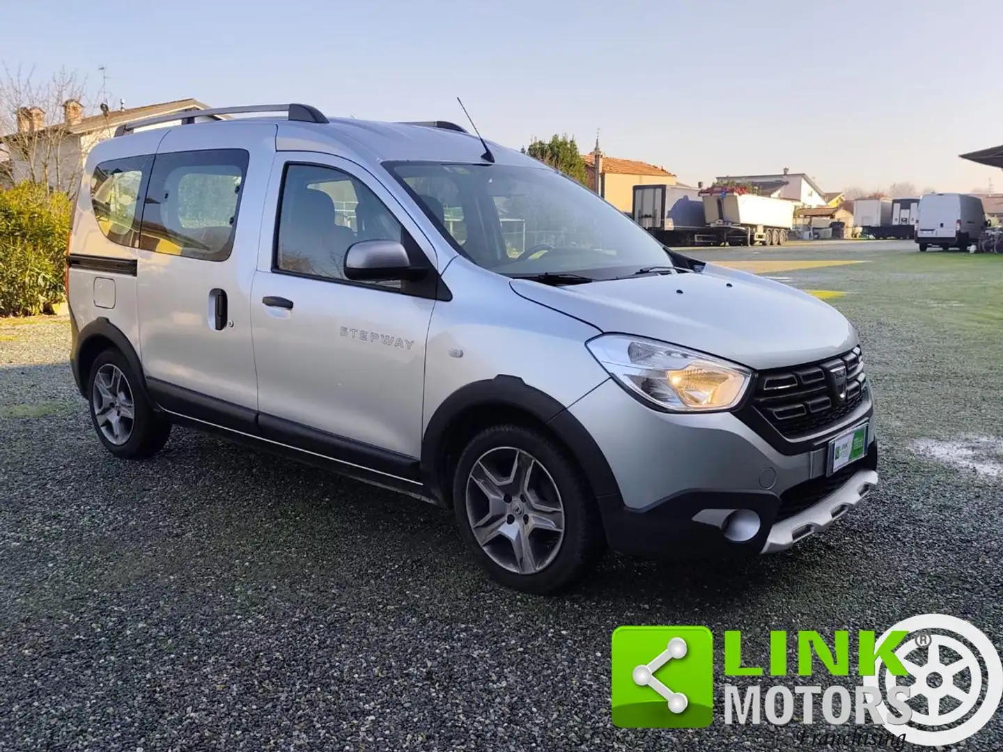 Dacia Dokker Stepway 1.5 Blue dCi (N1 Autocarro)+ IVA Grigio - 1