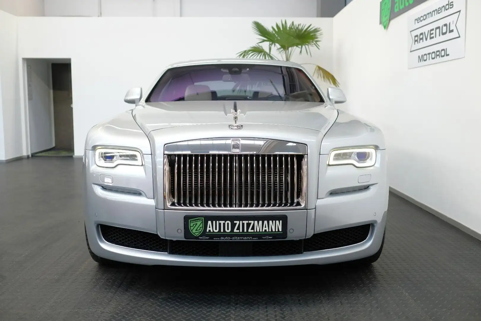 Rolls-Royce Ghost Series II/PANORAMA/NIGHT/REAR-TV/BELÜFTUNG Silber - 2
