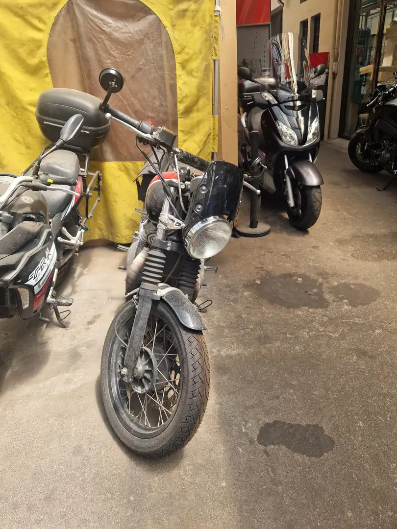 Royal Enfield Interceptor Rosso - 2