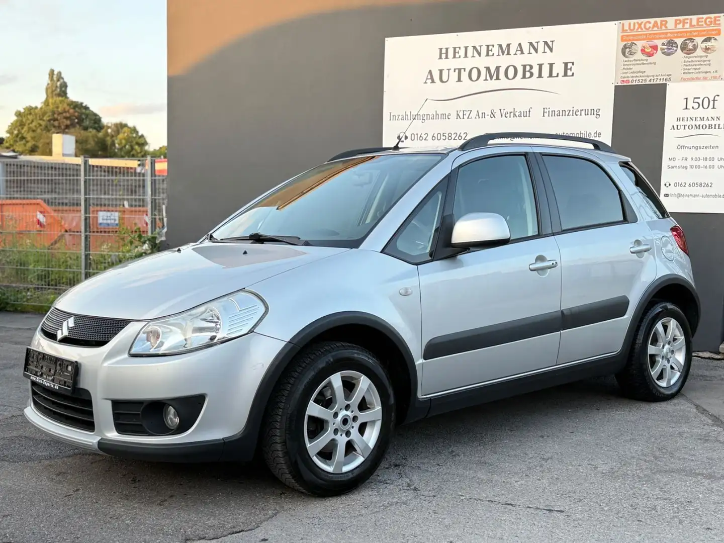 Suzuki SX4 1.6 VVT Aut. *1-HAND*ALUFELGEN*KLIMA*KEYLESS Gris - 2