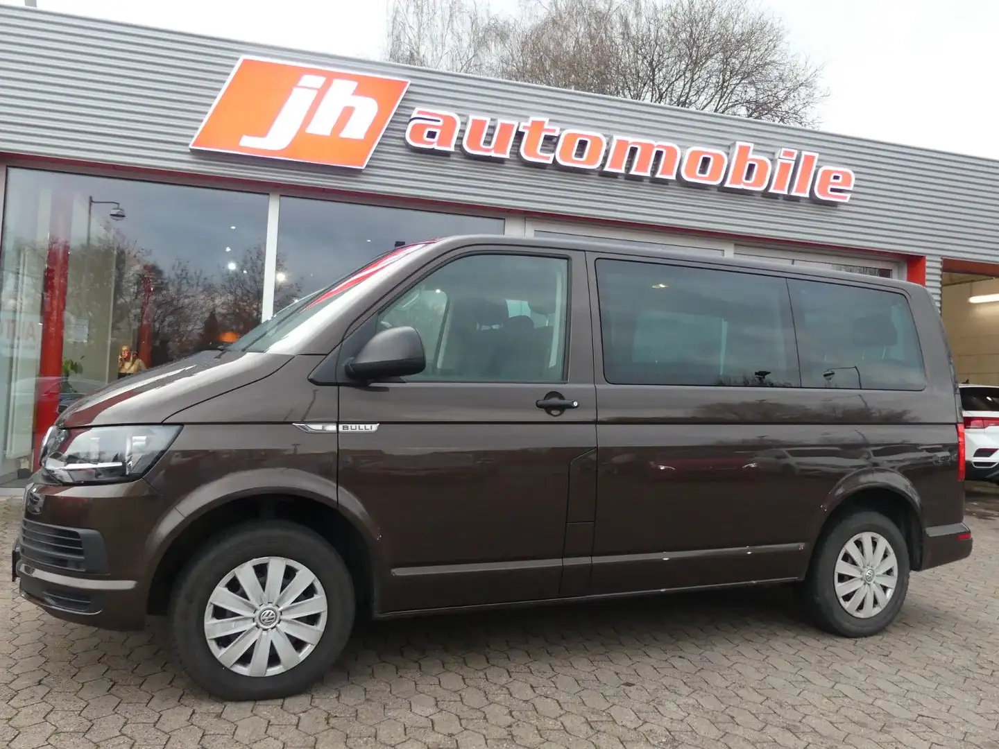 Volkswagen T6 Multivan 7 Sitze*AHK*SHZ*PDC*ab 299€ Braun - 1