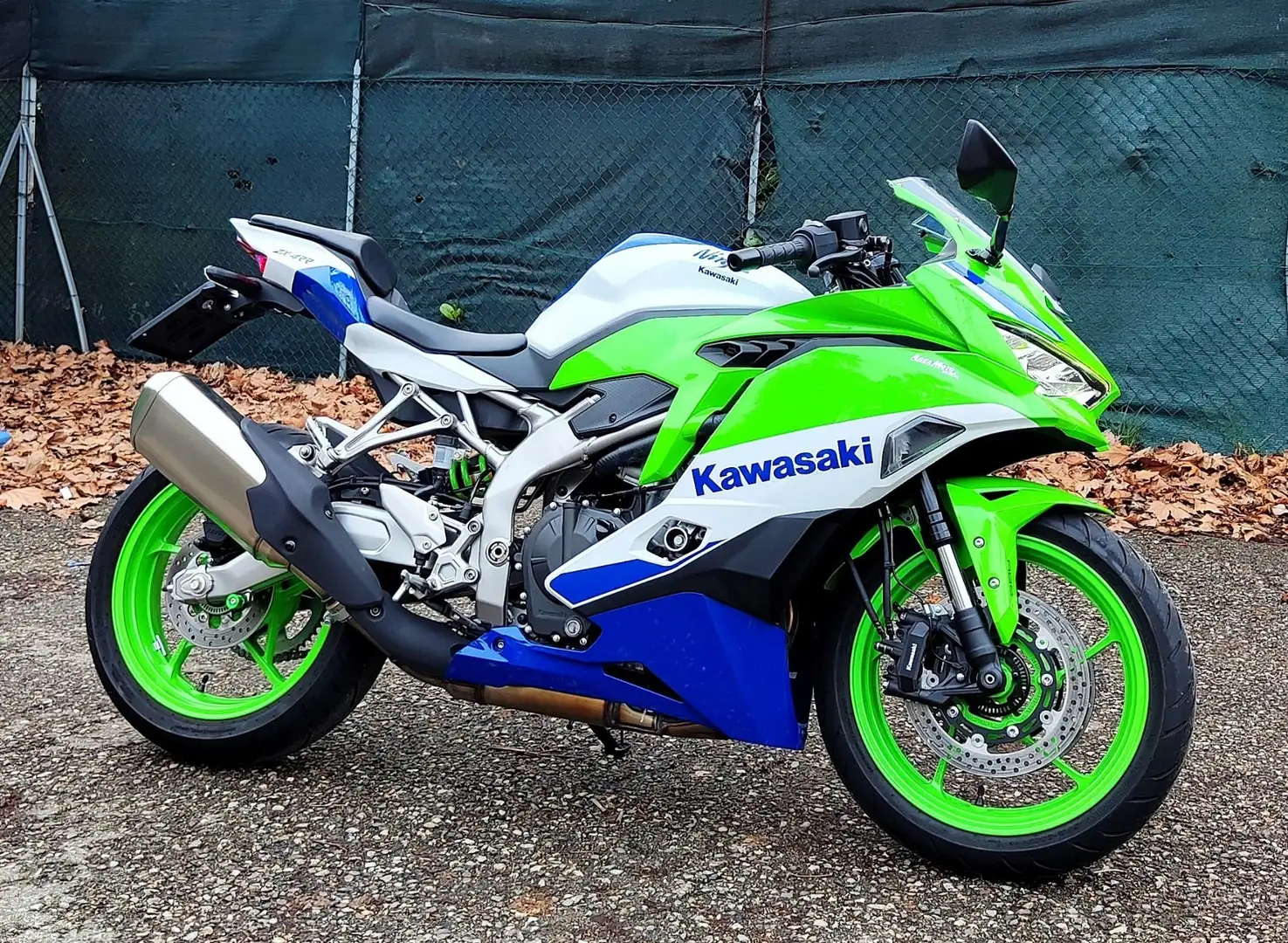 Kawasaki Ninja ZX-4RR 40° Anniversario Bianco - 1
