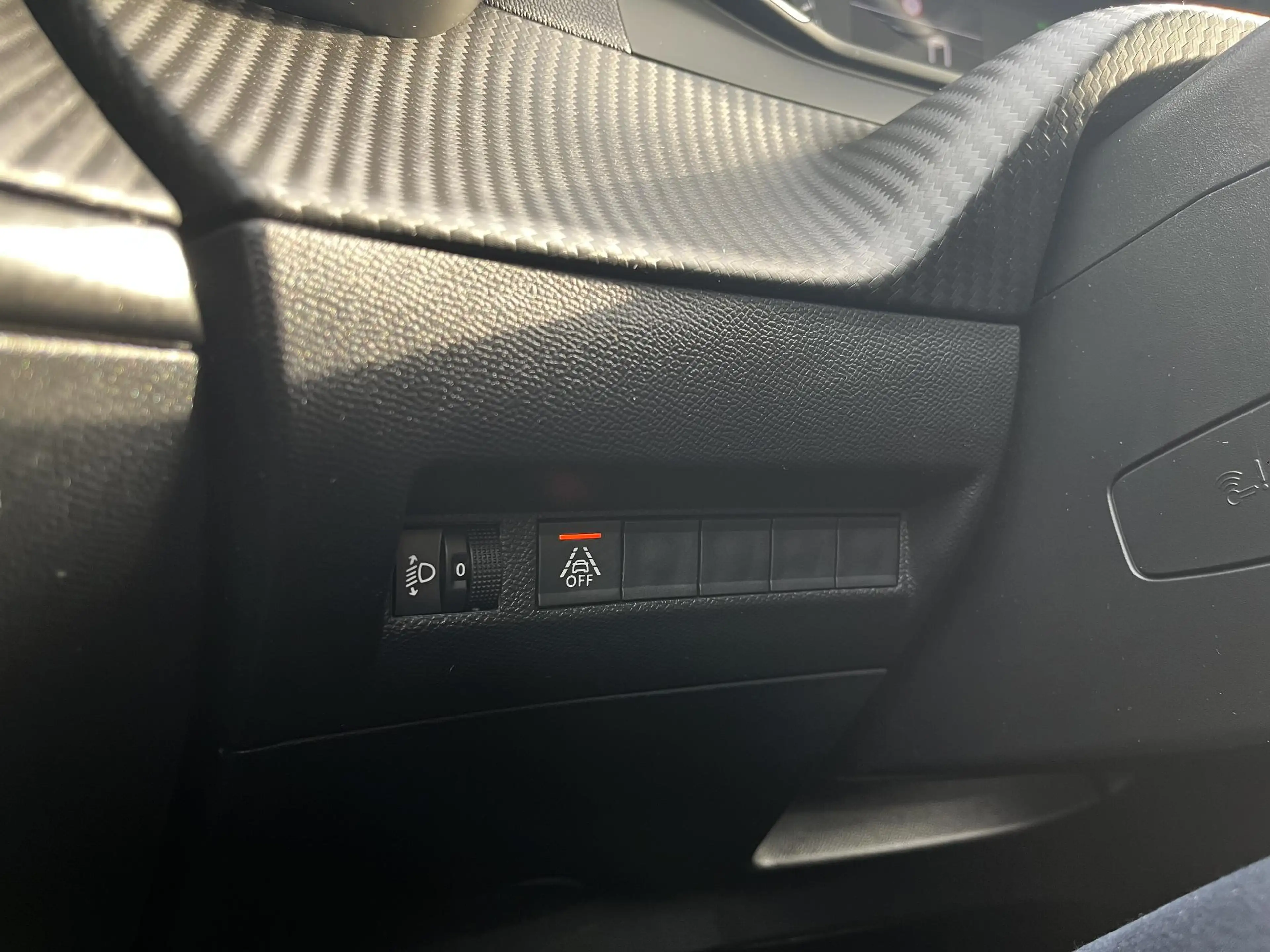 Peugeot 2008 1.2 PureTech Allure | Cruise Control | Navigatie | — photo 11