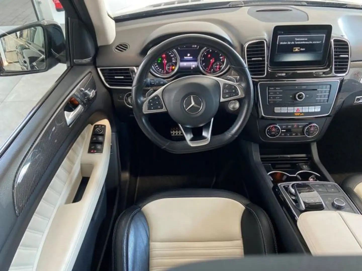Mercedes-Benz GLE 500 4Matic Exclusive AMG Line Negru - 1