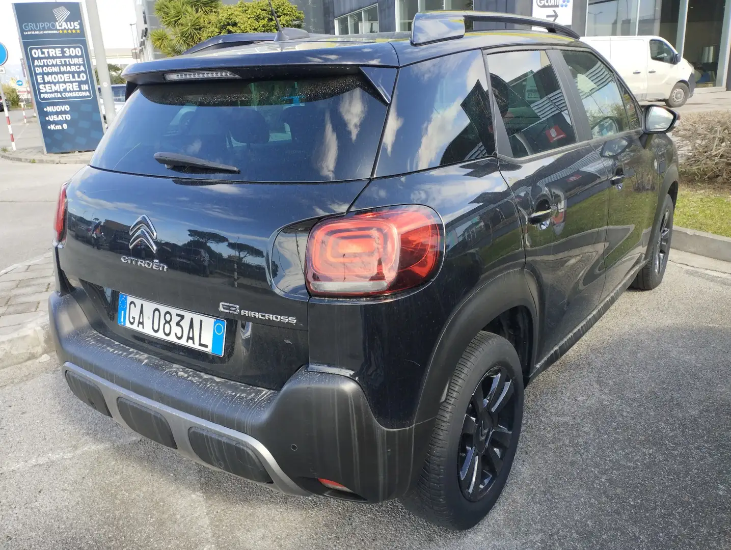 Citroen C3 Aircross 1200 110 CV Shine pack Černá - 2