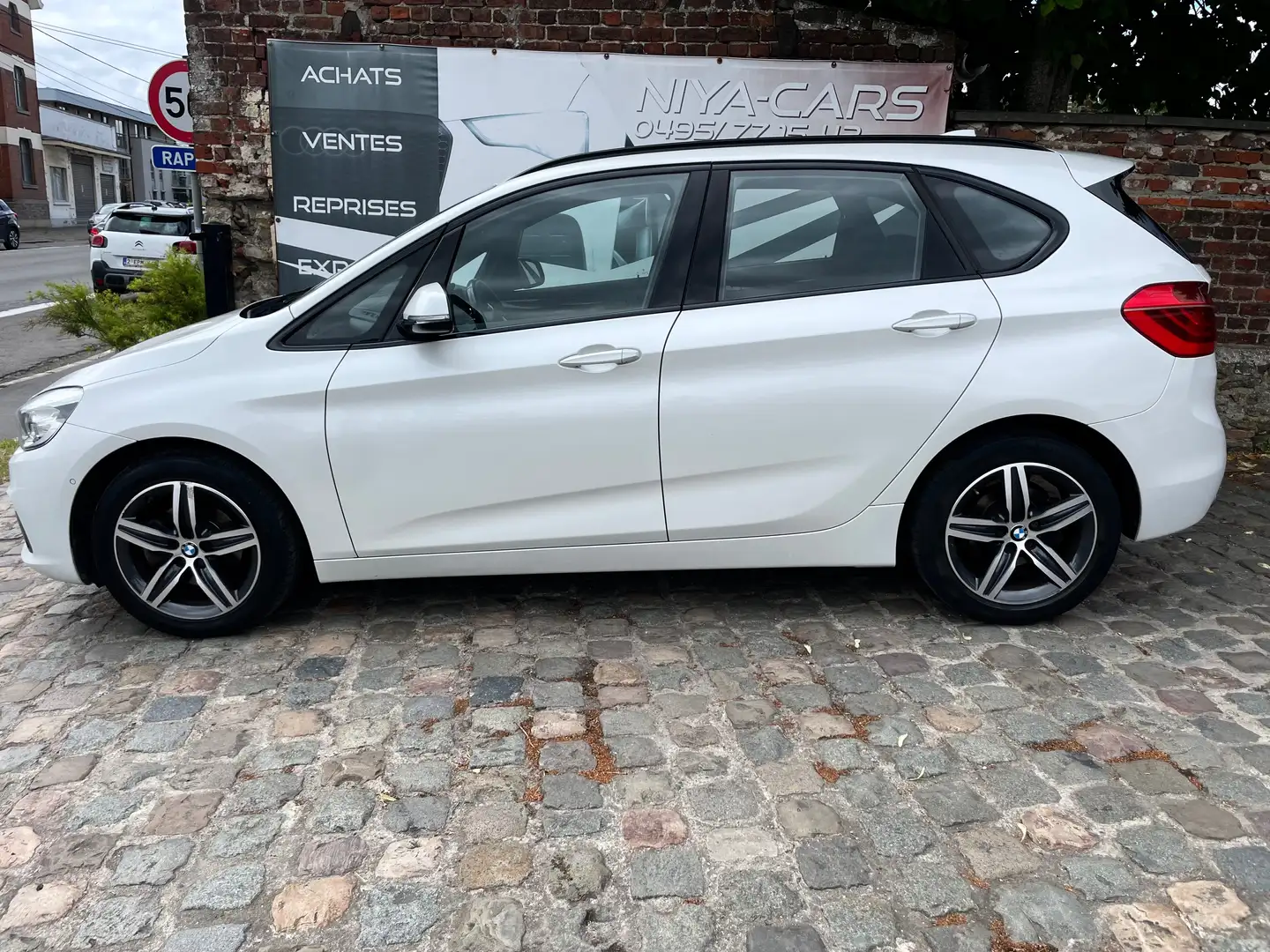 BMW 216 Active Tourer dA Edition ** GPS * XENON ** Wit - 2