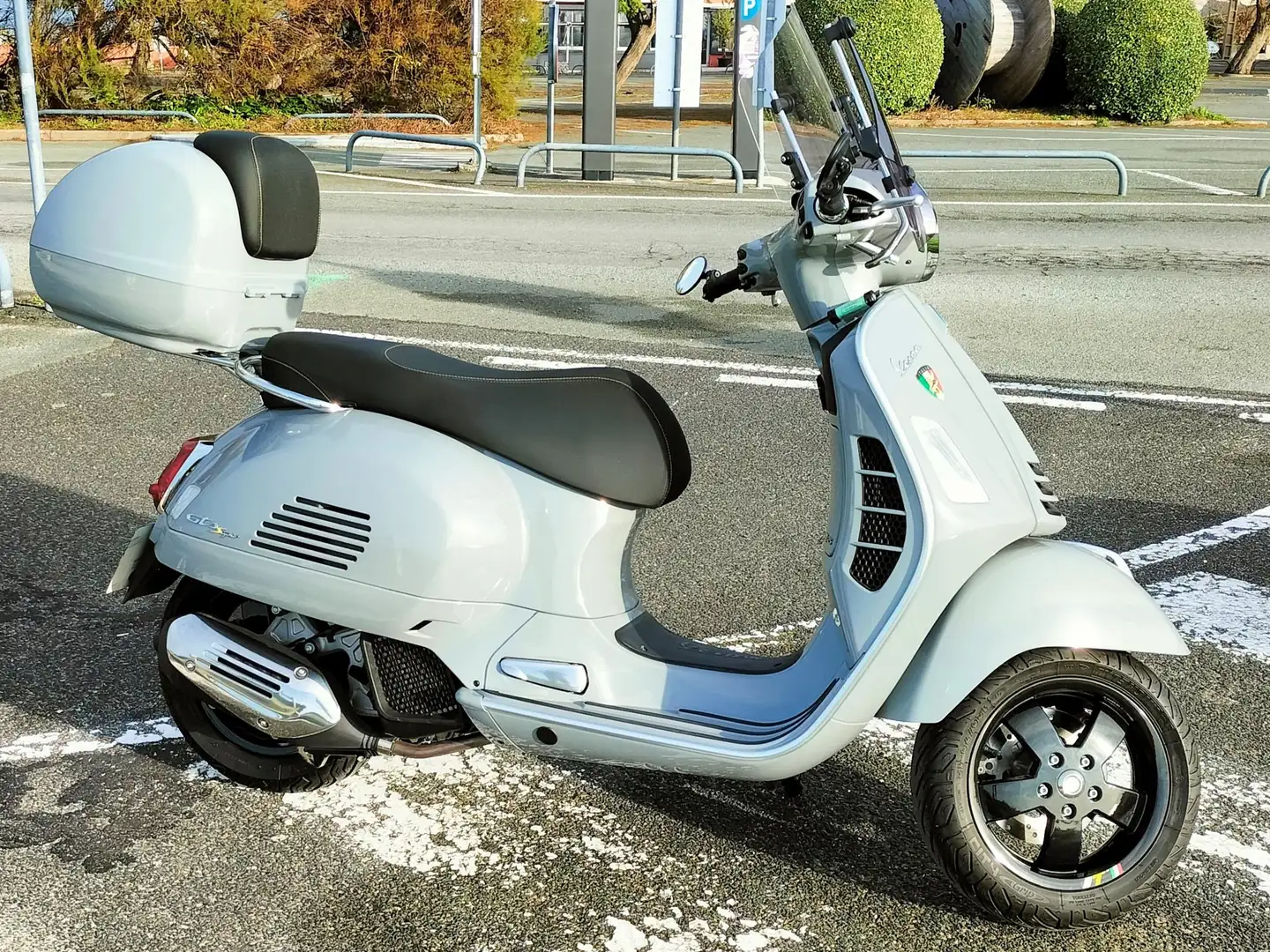 Piaggio GTS 125 Vespa gts Supertech Gris - 1