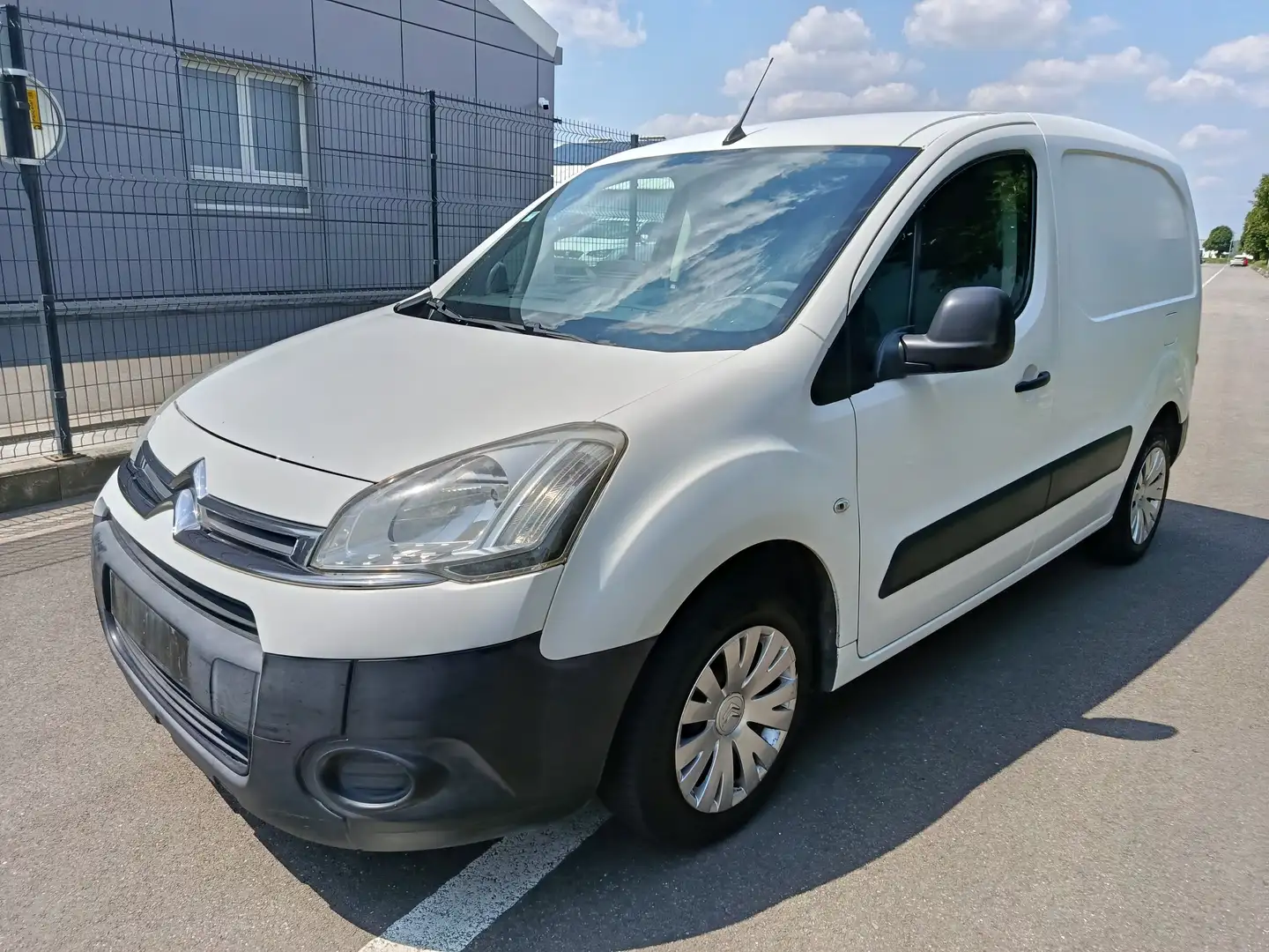 Citroen Berlingo 1.6 HDi Airco Navigation Wit - 1