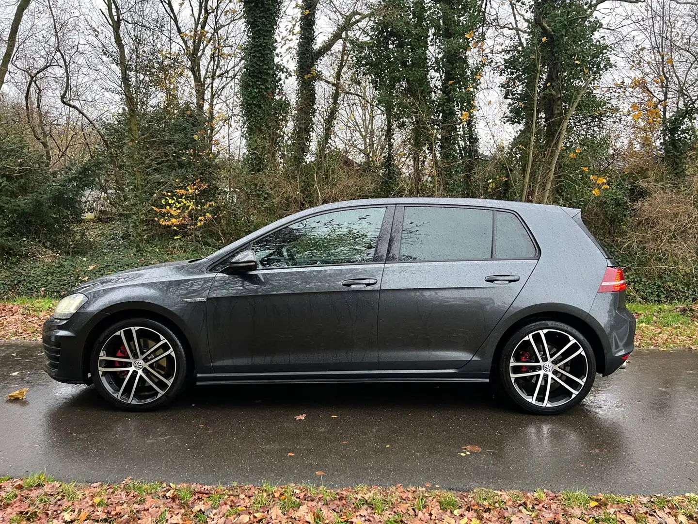 Volkswagen Golf GTD 2.0 TDI | Cruise + Clima + Navi + Keyless Nu € 10. Černá - 2
