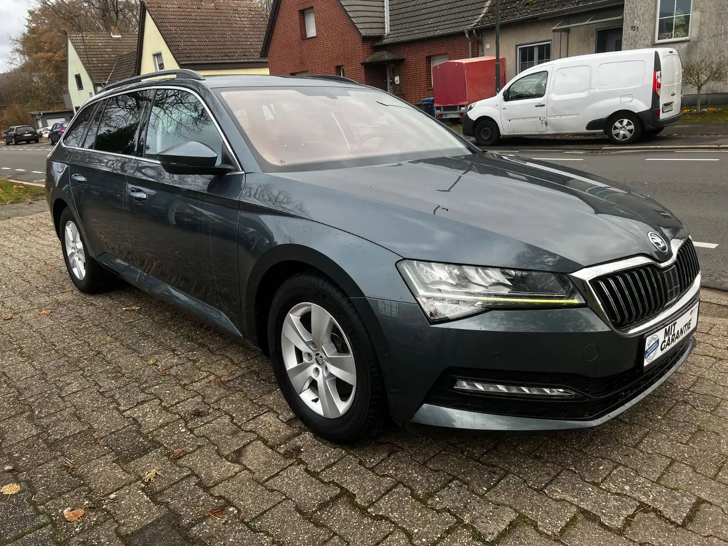 Skoda Superb Combi Ambition 1.HD/V.LEDER/PDC/NAVI/TÜV Gris - 1