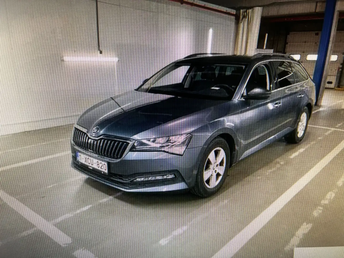 Skoda Superb Combi Ambition 1.HD/V.LEDER/PDC/NAVI/TÜV Grau - 2