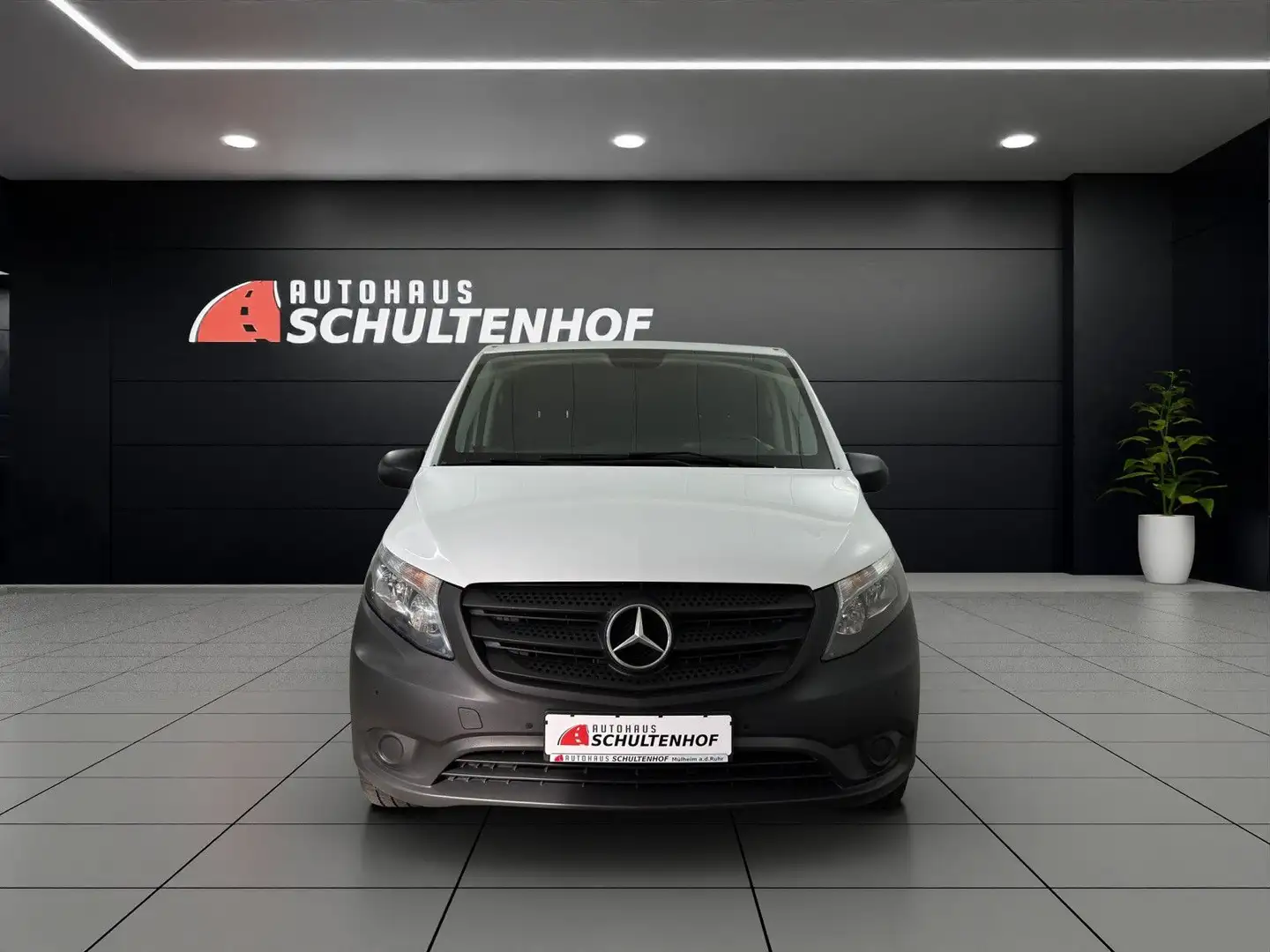 Mercedes-Benz Vito 116 CDI 4x4 extralang AUTOMATIK*StHz*REGAL Weiß - 2