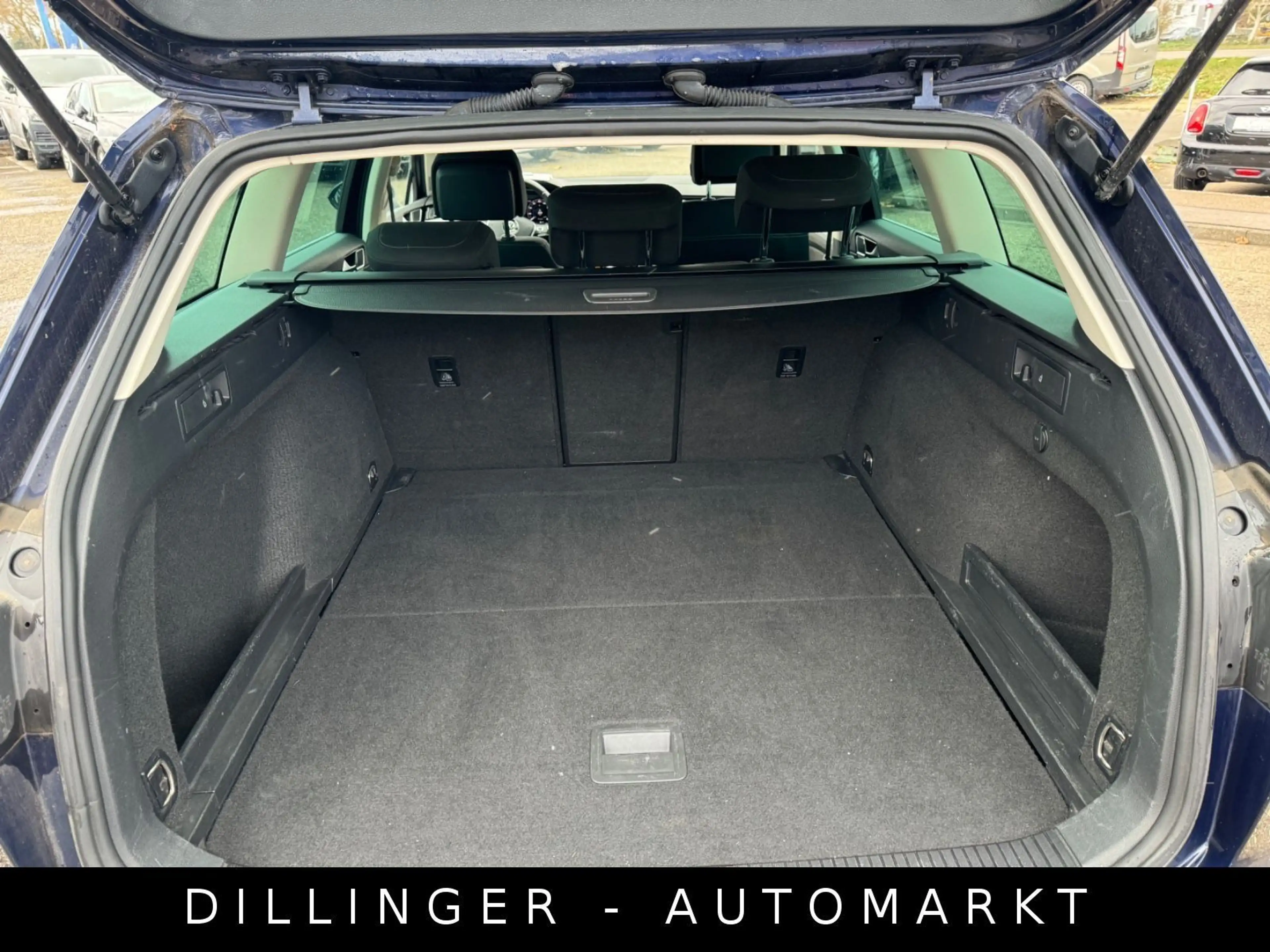 Volkswagen Passat Variant Passat Var. DSG Virtual Cock LED Nav AHK 360-Kam — photo 16