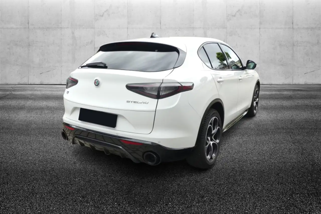 Alfa Romeo Stelvio 2024
