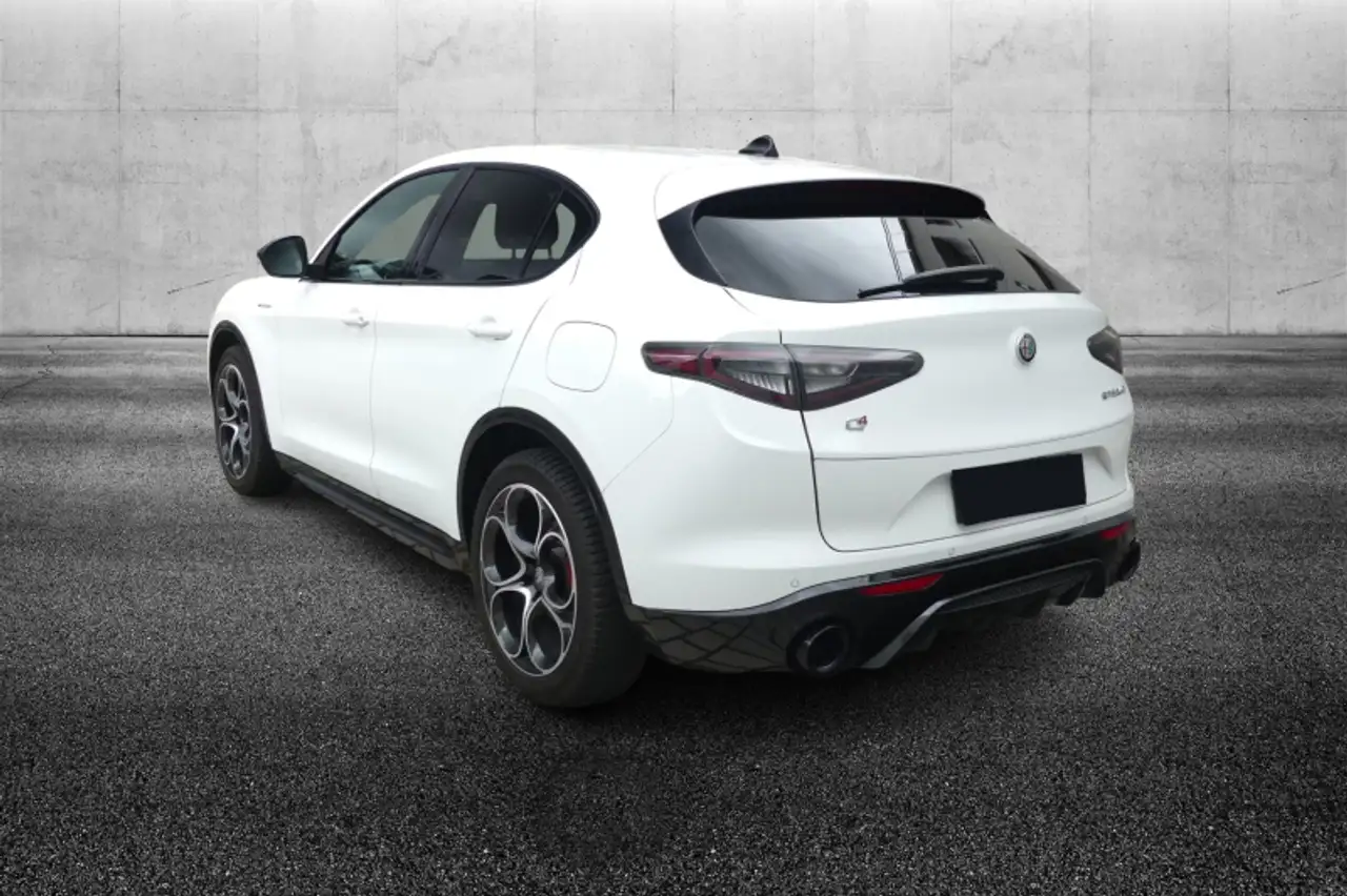 Alfa Romeo Stelvio 2024