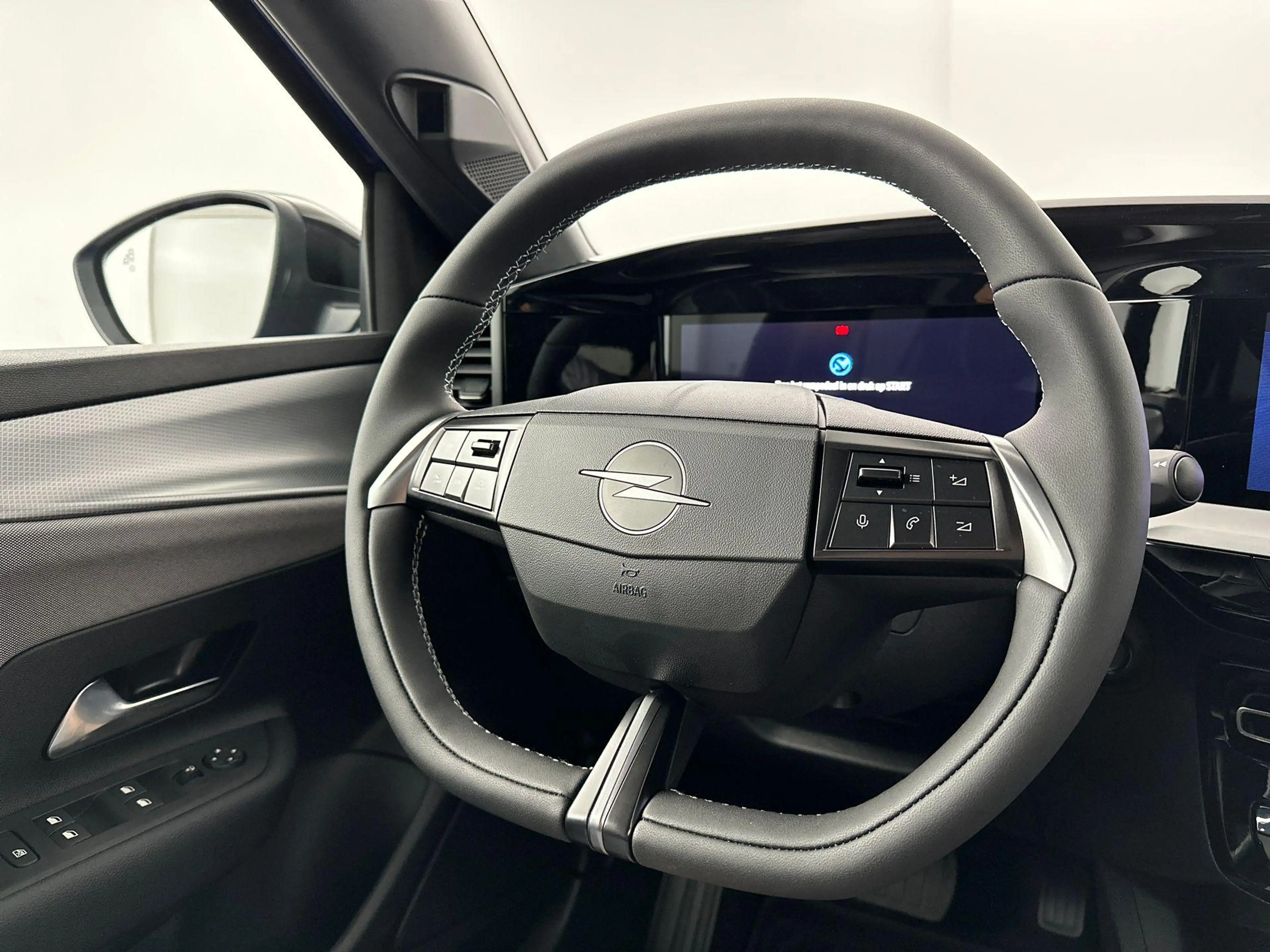 Opel Mokka-E Electric Business Edition 54 kWh — photo 13