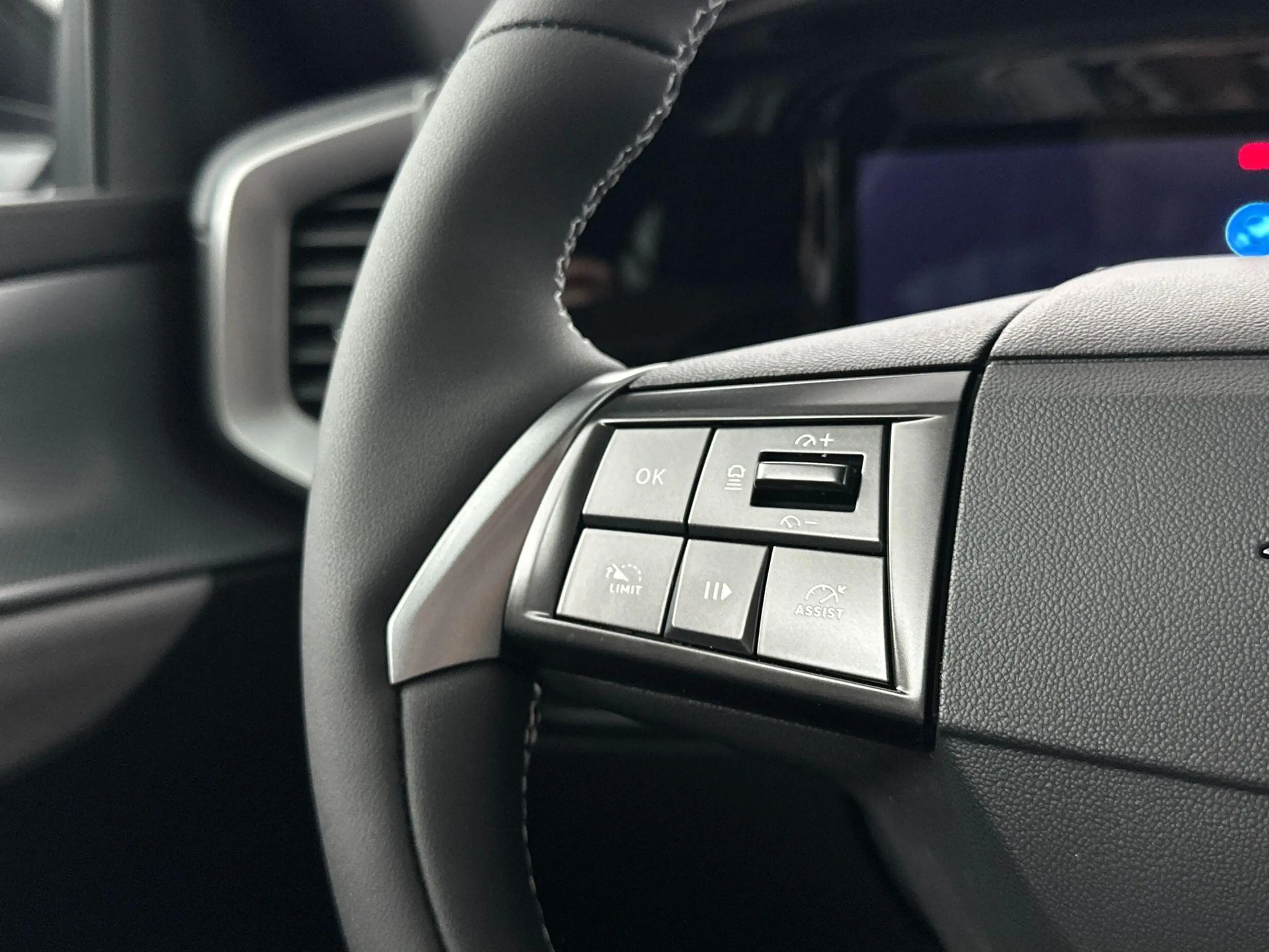 Opel Mokka-E Electric Business Edition 54 kWh — photo 14
