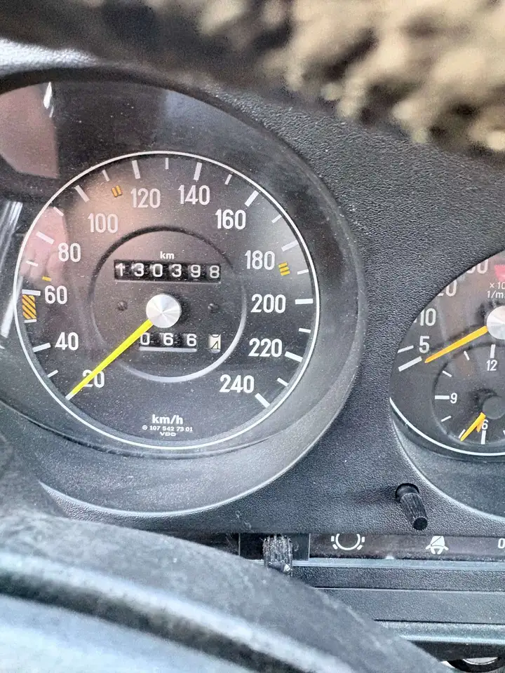 Mercedes-Benz 380 снимка Mercedes-Benz 380