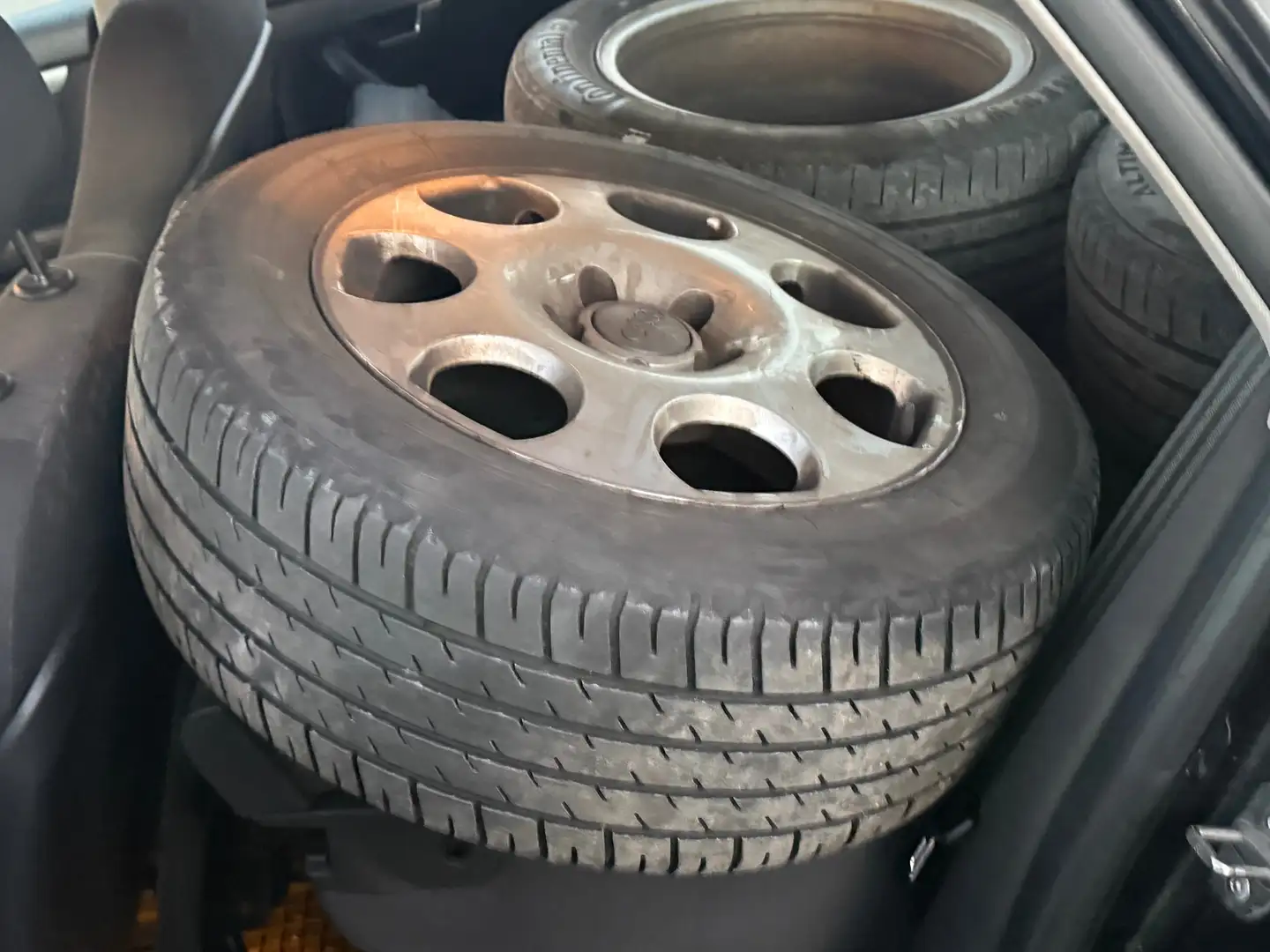 Audi A4 2.0 TDI (103kW) Schwarz - 2