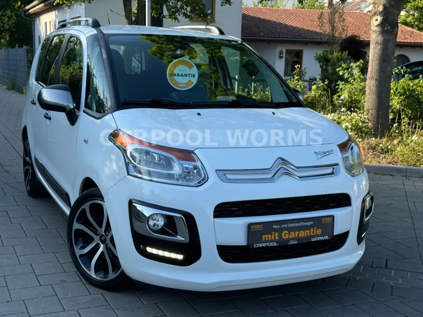 Citroen C3 Picasso 1.6 HDi Exclusive LED+KLIMA+PDC+AHK Weiß - 1