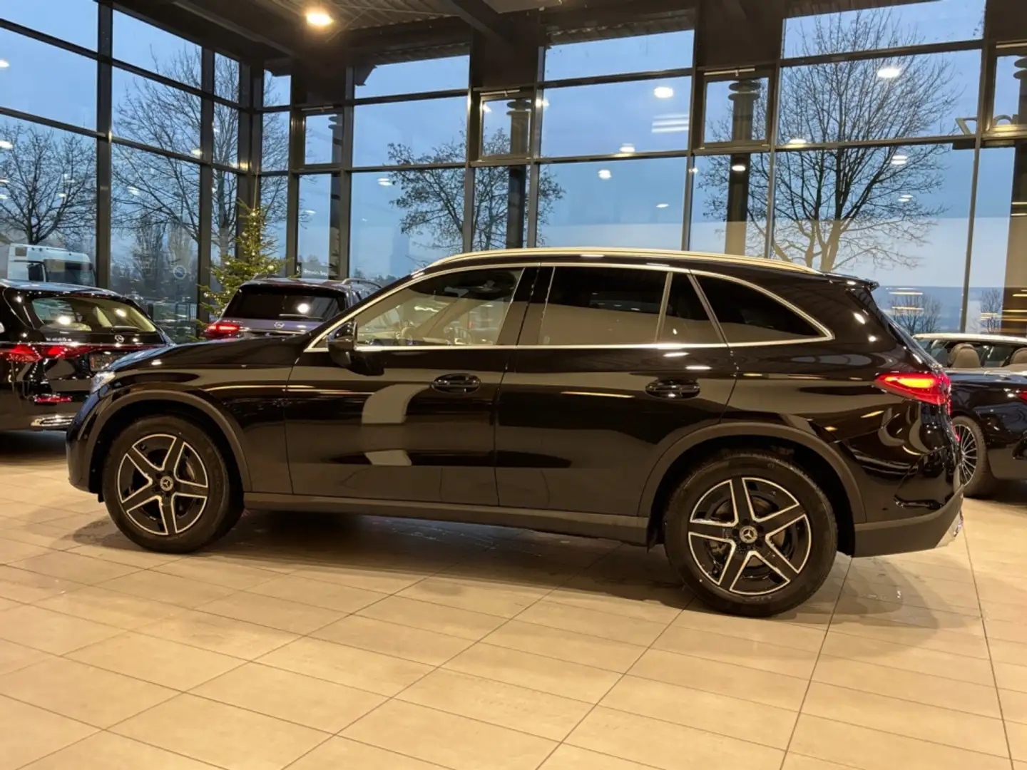 Mercedes-Benz GLC 200 4M AMG+AMBIENTE+DISTRO+MEMORY+MBUX+AHK Noir - 2