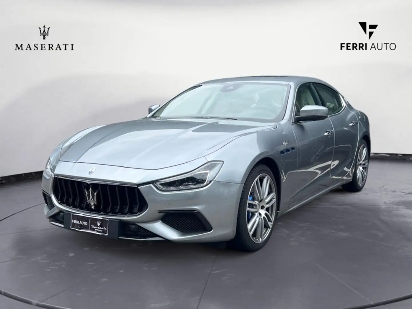Maserati Ghibli 330 CV MHEV GT Šedá - 2