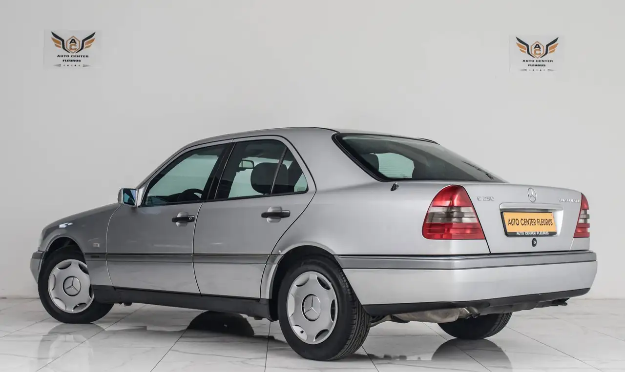 Mercedes-Benz C 250 Turbo Elegance, foto 6