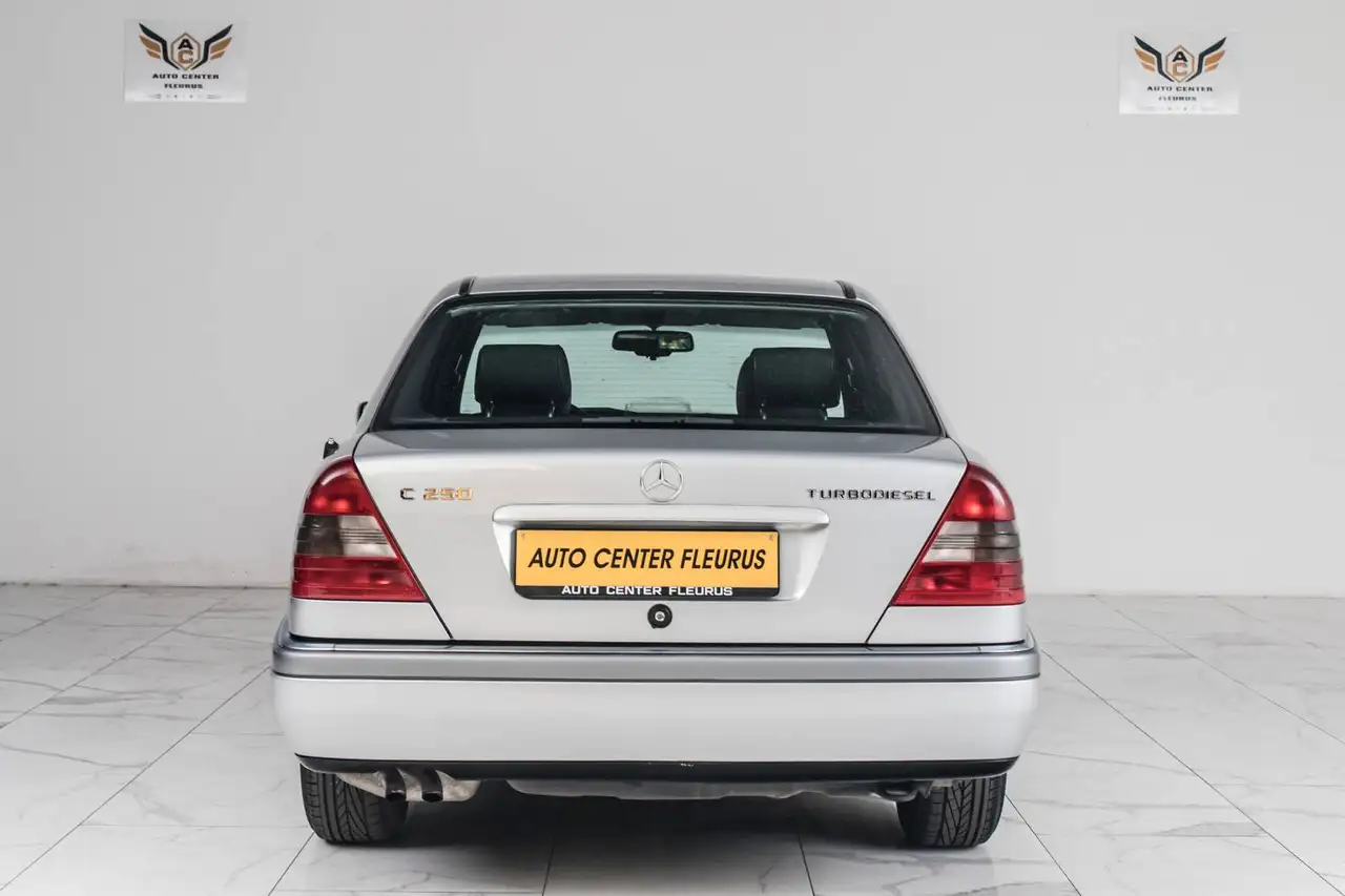 Mercedes-Benz C 250 Turbo Elegance, foto 5