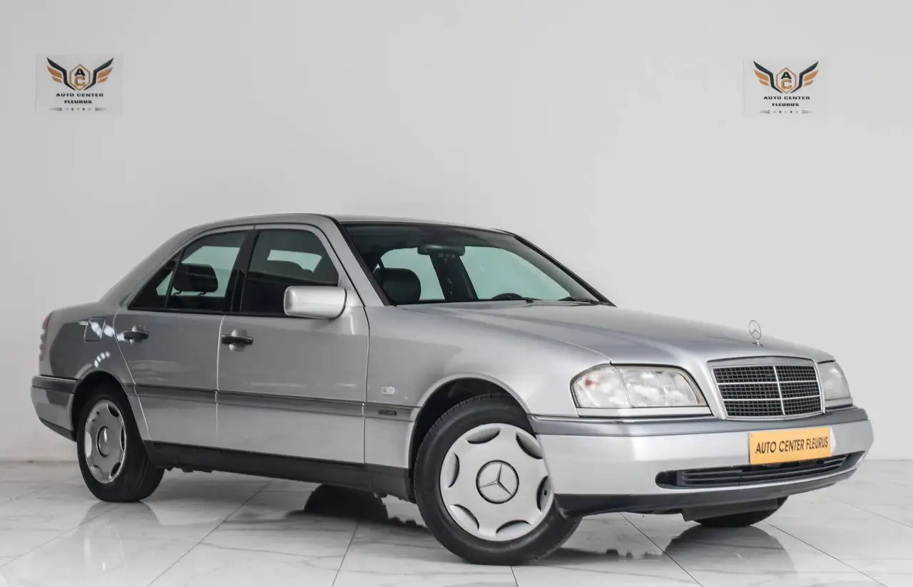 Mercedes-Benz C 250 Turbo Elegance, foto 3