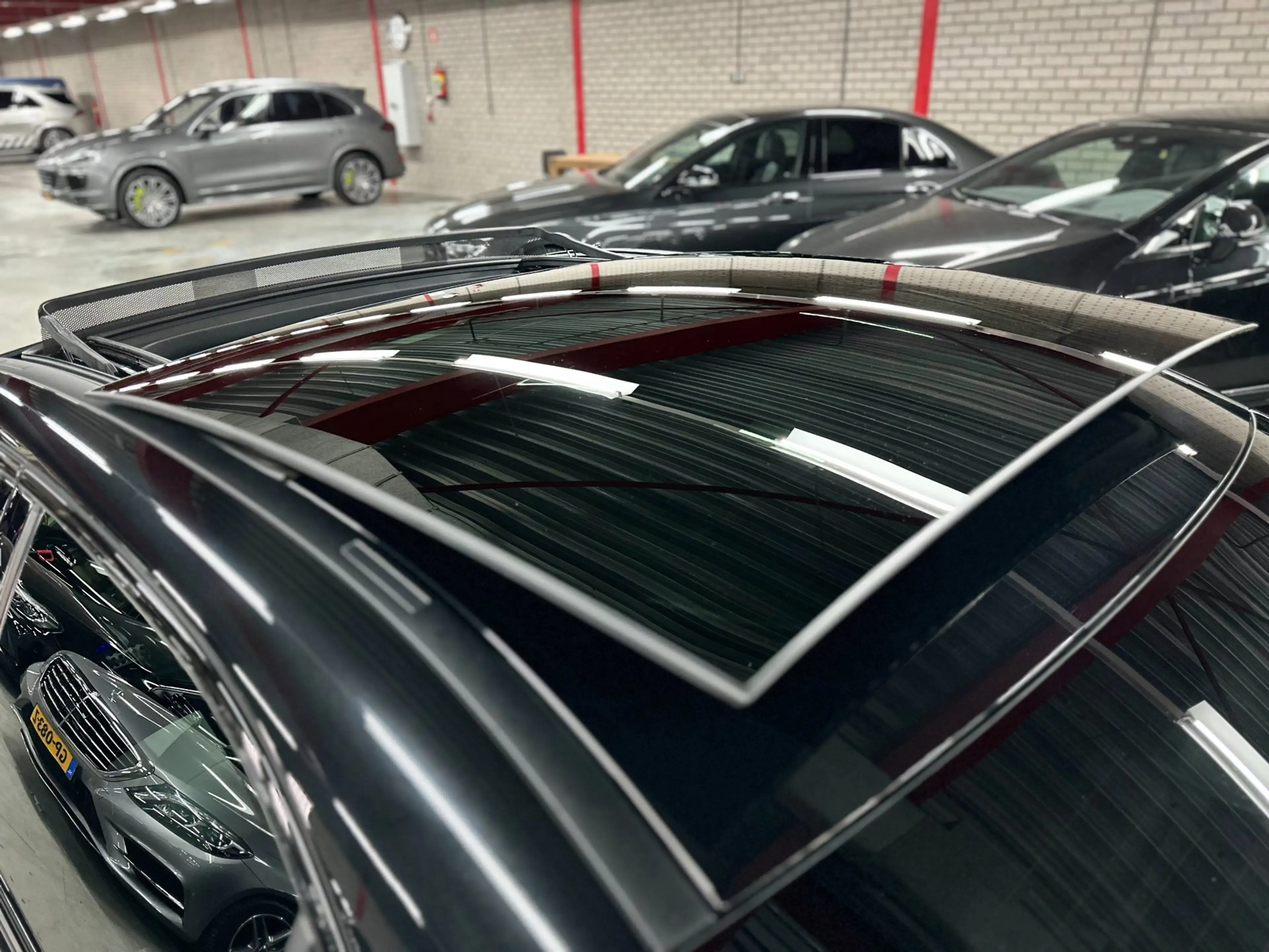 Mercedes-Benz A 250 Premium Plus, AMG, Pano, Leder — photo 2