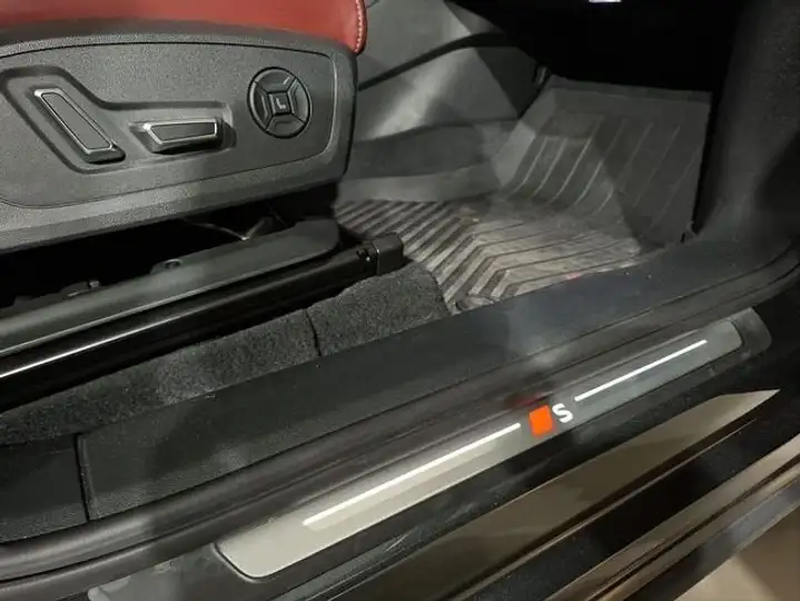Audi A6 2024, foto 16