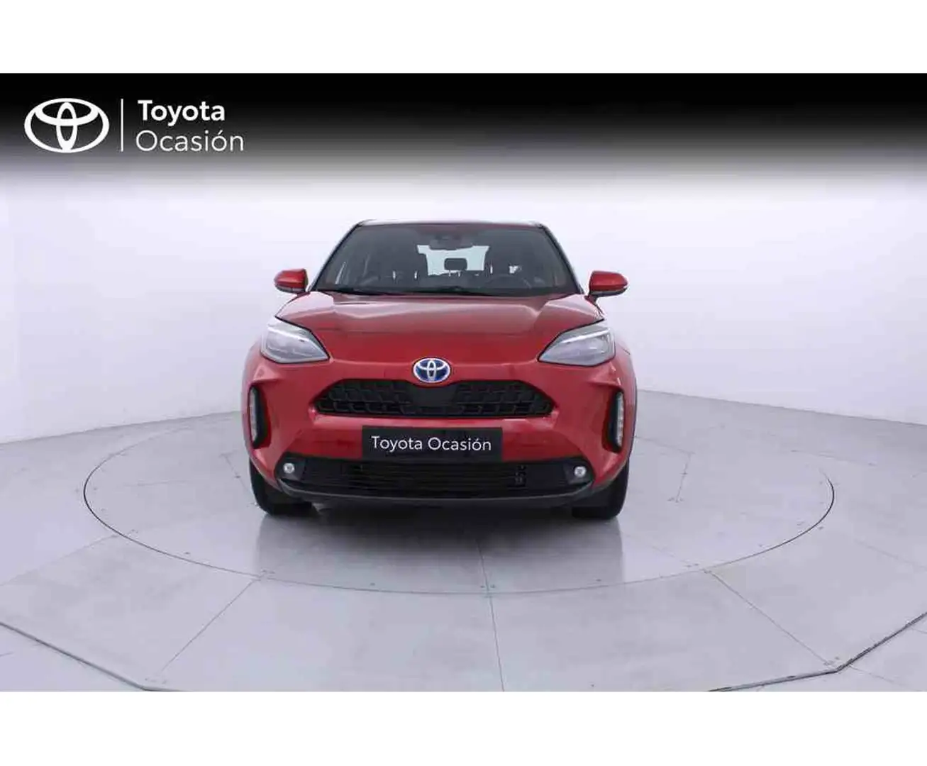 Toyota Yaris Cross 120H Active Tech Pack Connect Rojo - 2