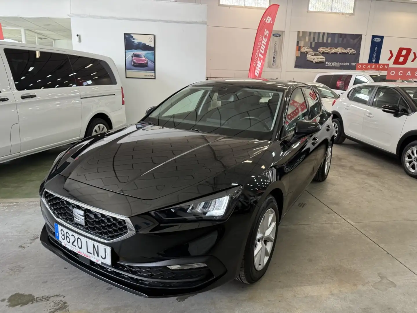 SEAT Leon 2.0TDI S&S Reference 115 Schwarz - 1