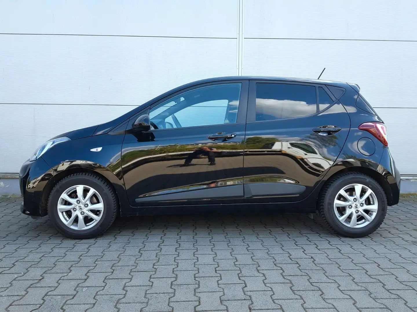 Hyundai i10 Passion Fekete - 1