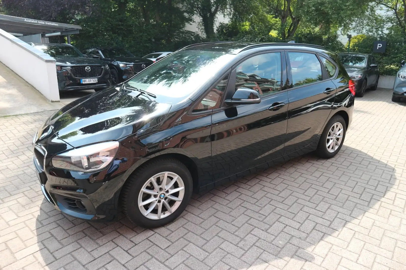 BMW 218 Advantage AUTOMATIK/NAVI/AHK Schwarz - 1