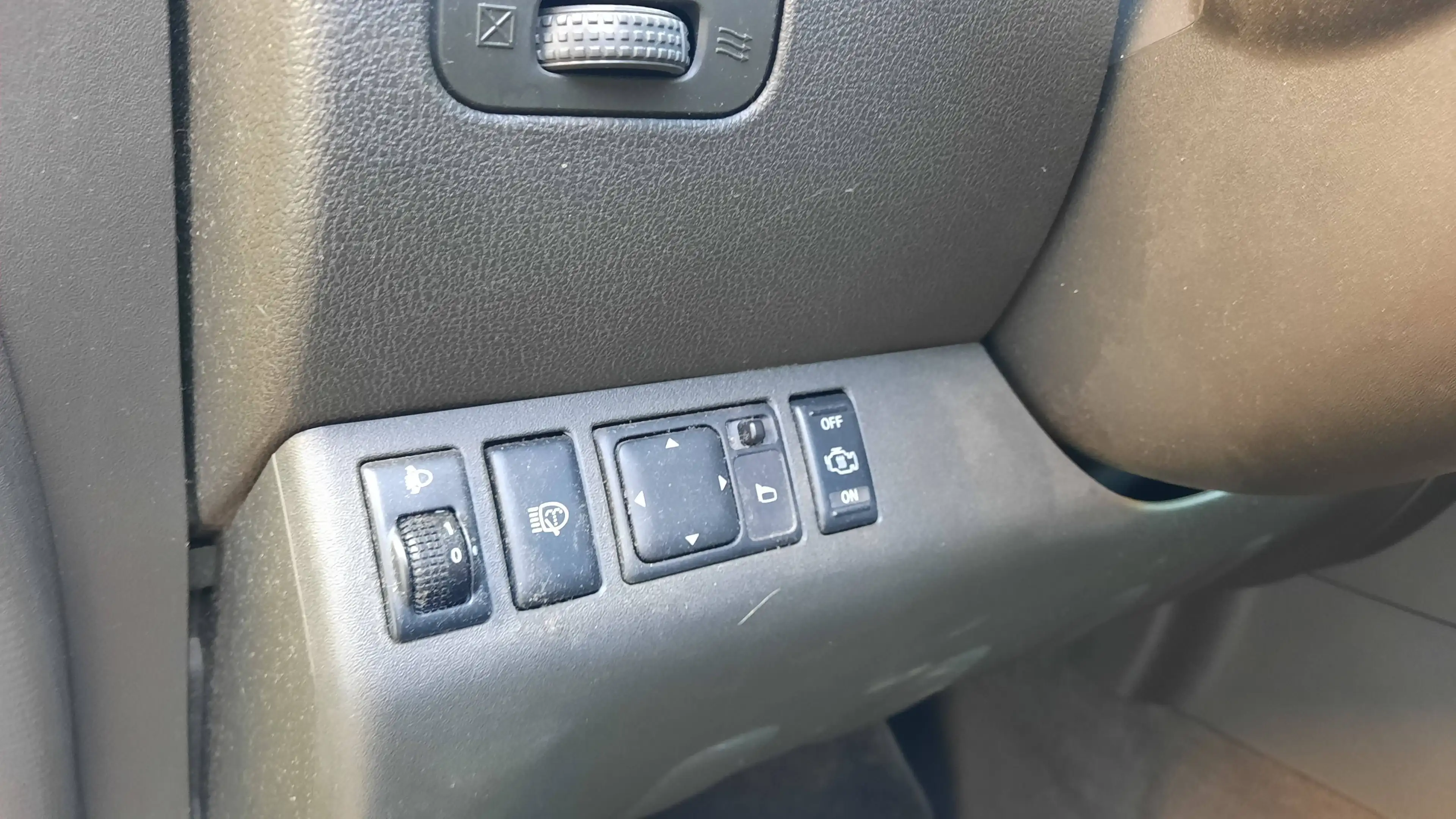 Nissan Pathfinder 2.5 dCi Elegance *Aus 1. Hand - 7 Sitzer - ALLRAD - KLIMAAUT* — photo 13