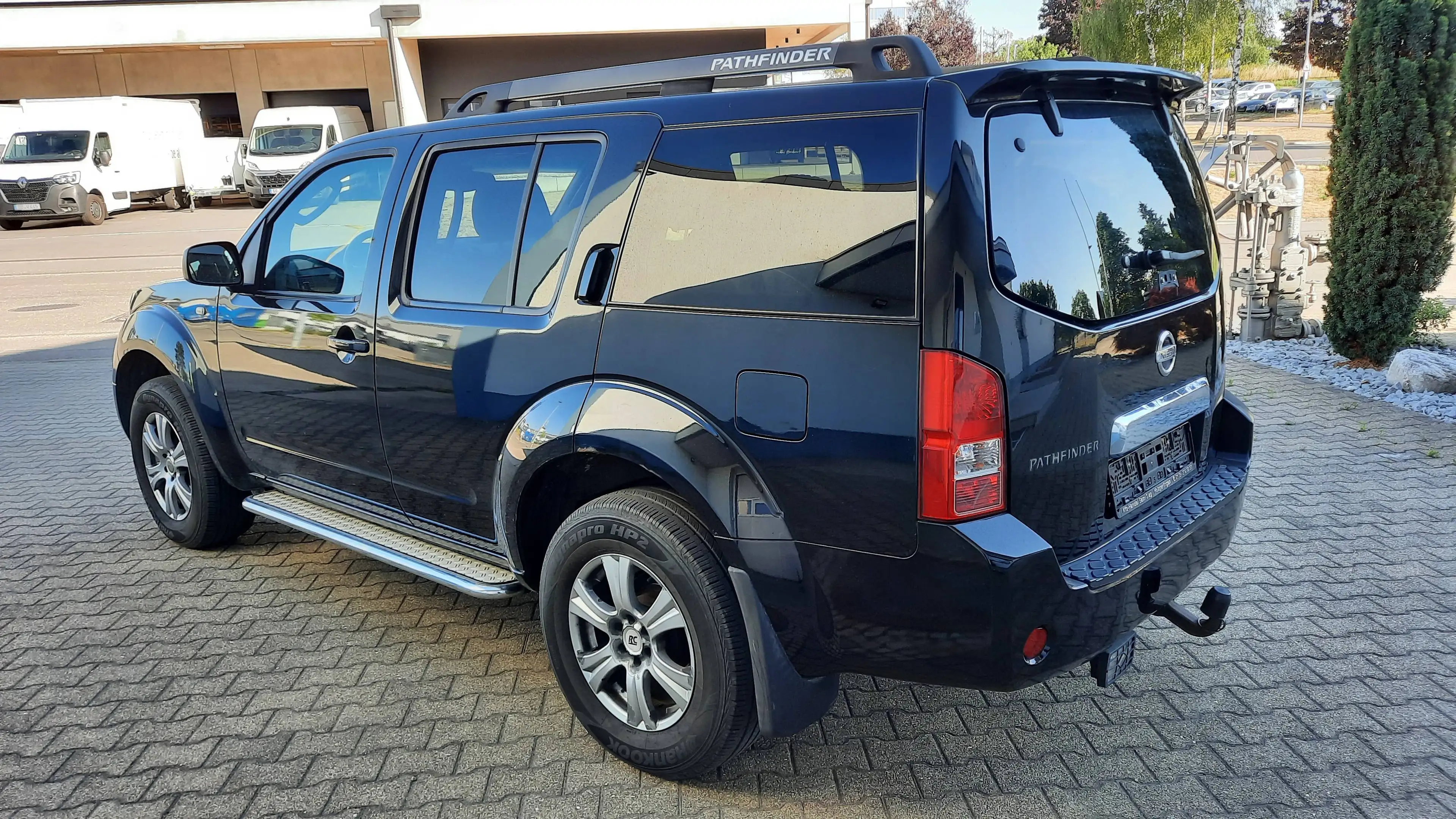 Nissan Pathfinder 2.5 dCi Elegance *Aus 1. Hand - 7 Sitzer - ALLRAD - KLIMAAUT* — photo 9