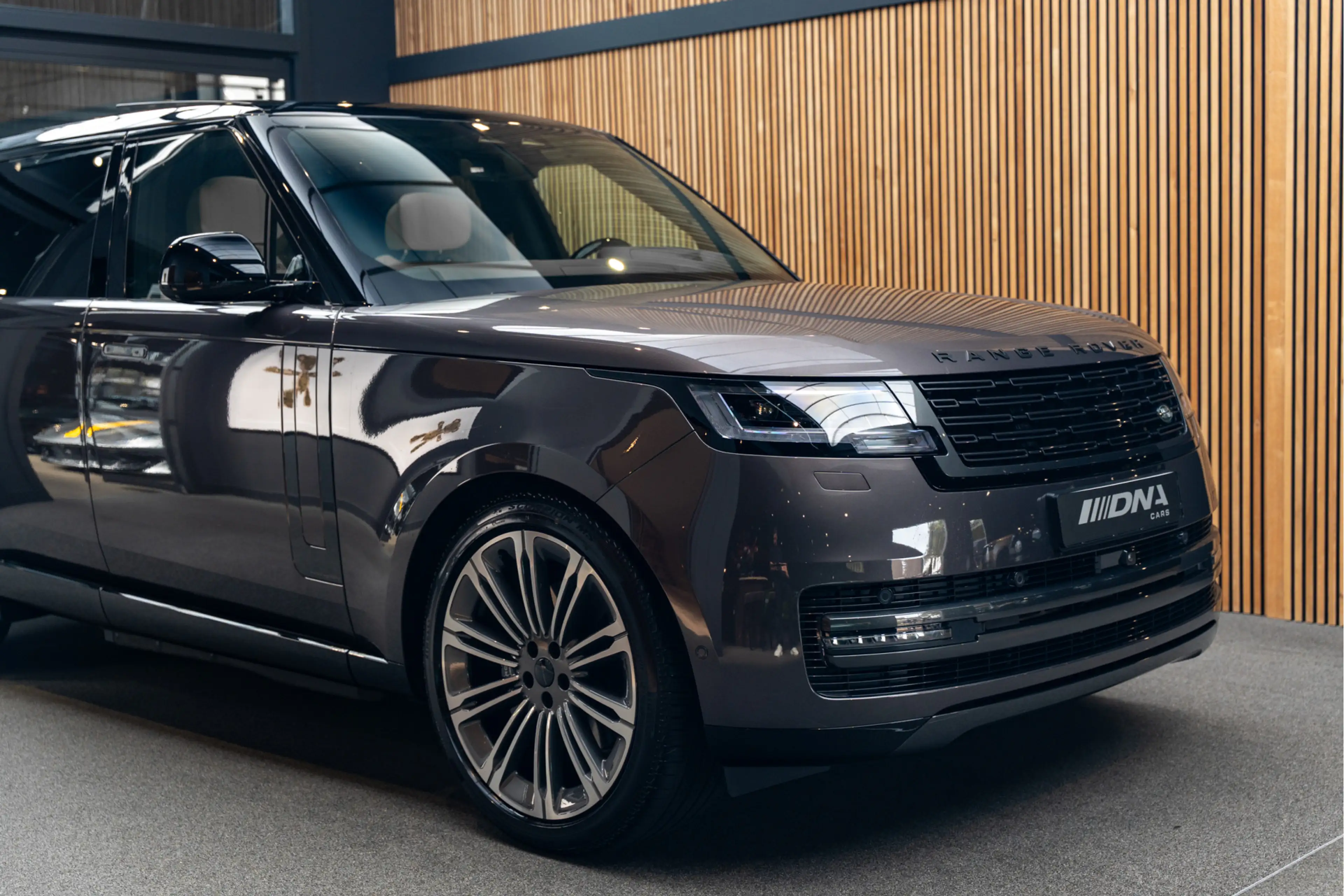 Land Rover Range Rover P460e LWB Autobiography 3.0 P460e LWB Autobiograph — photo 11